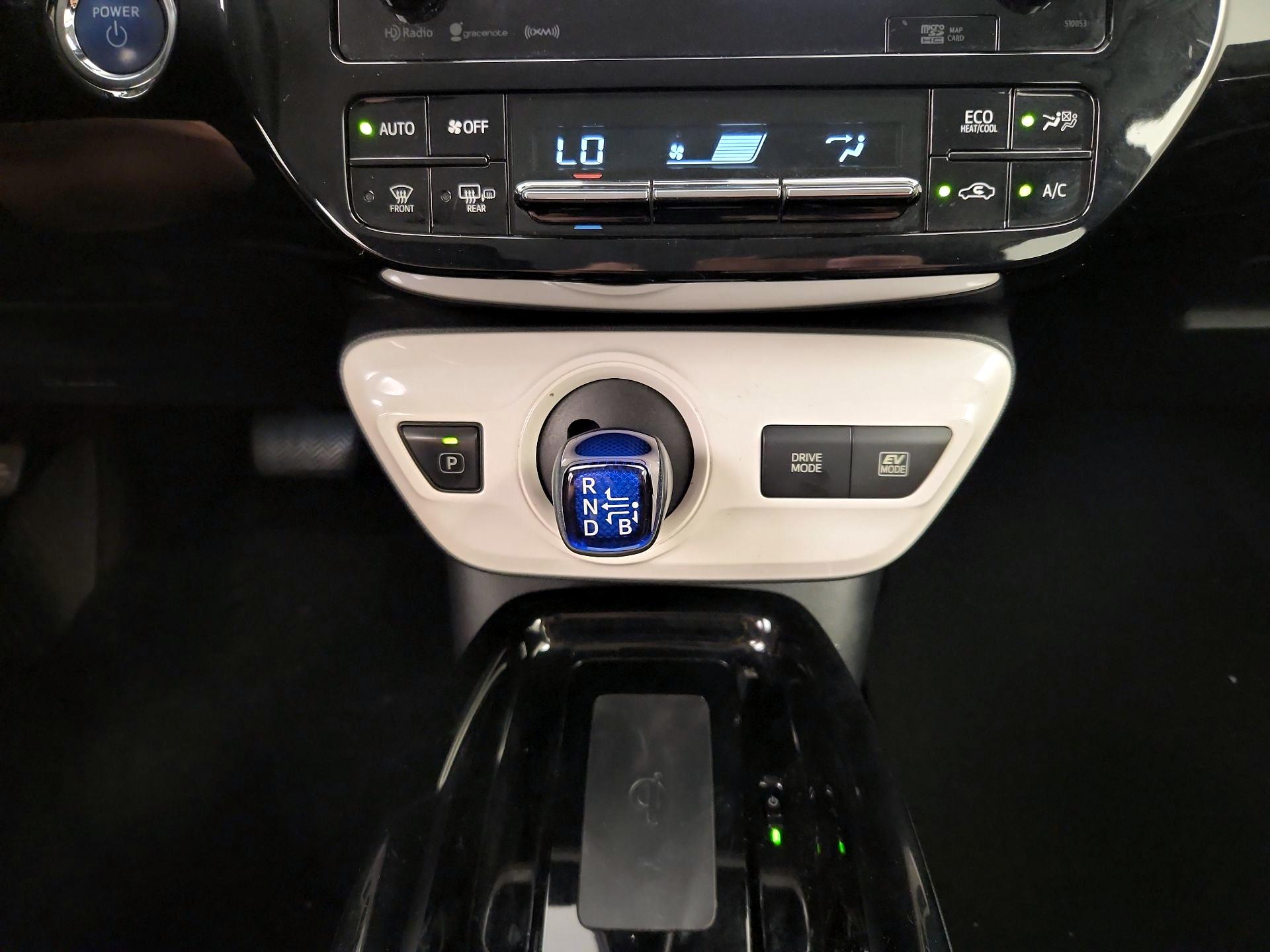 Thumbnail: 2018 Toyota Prius - 18