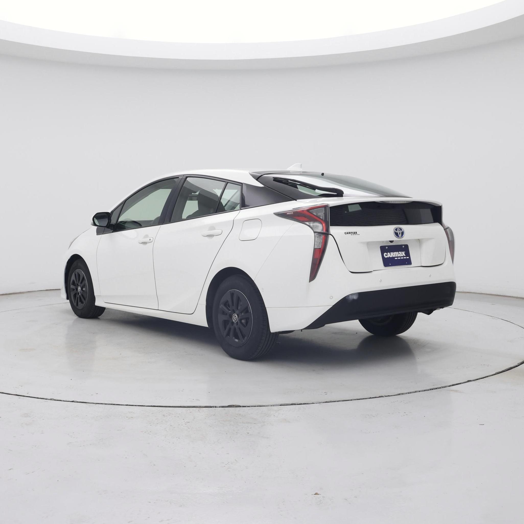 Thumbnail: 2018 Toyota Prius - 2