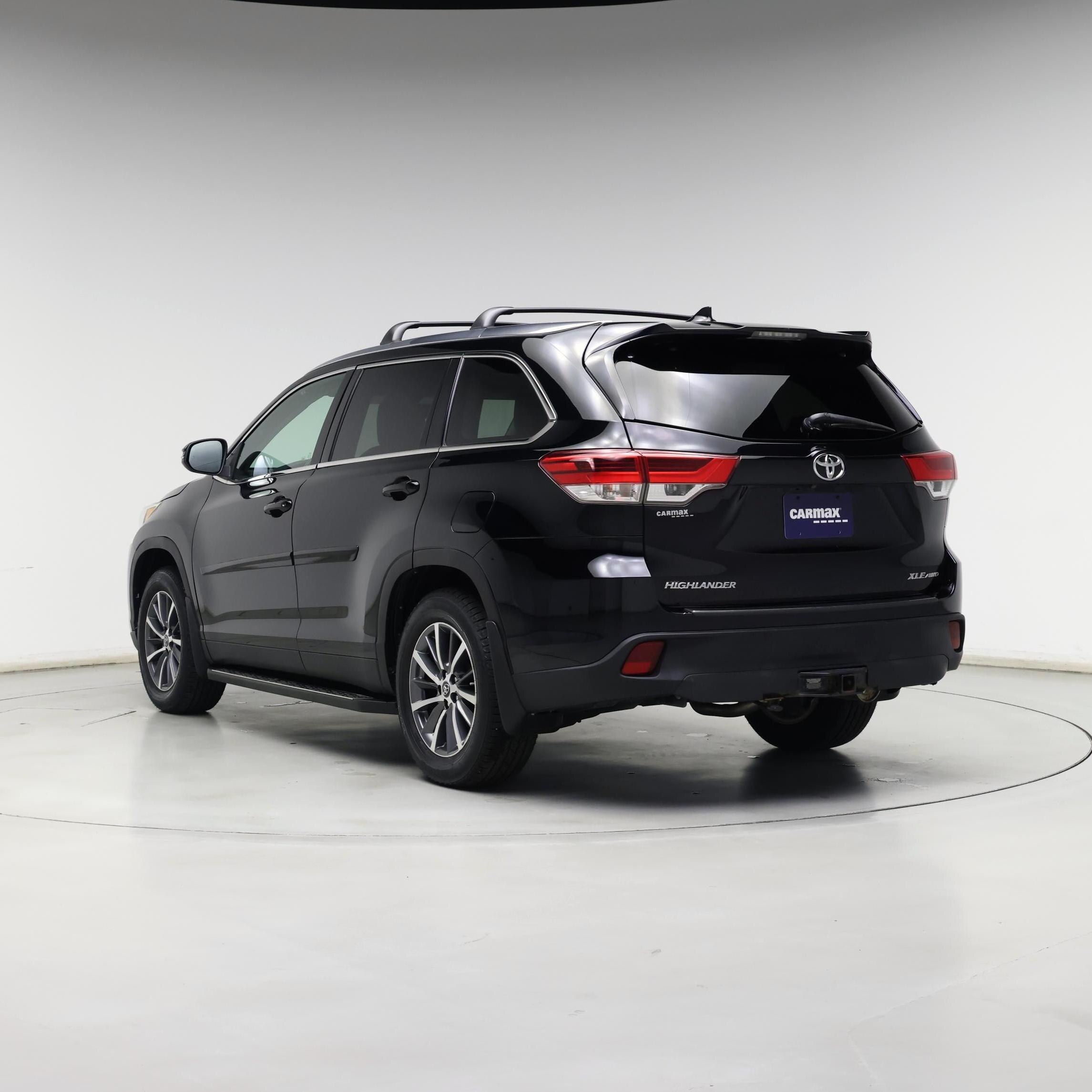 Thumbnail: 2019 Toyota Highlander - 2