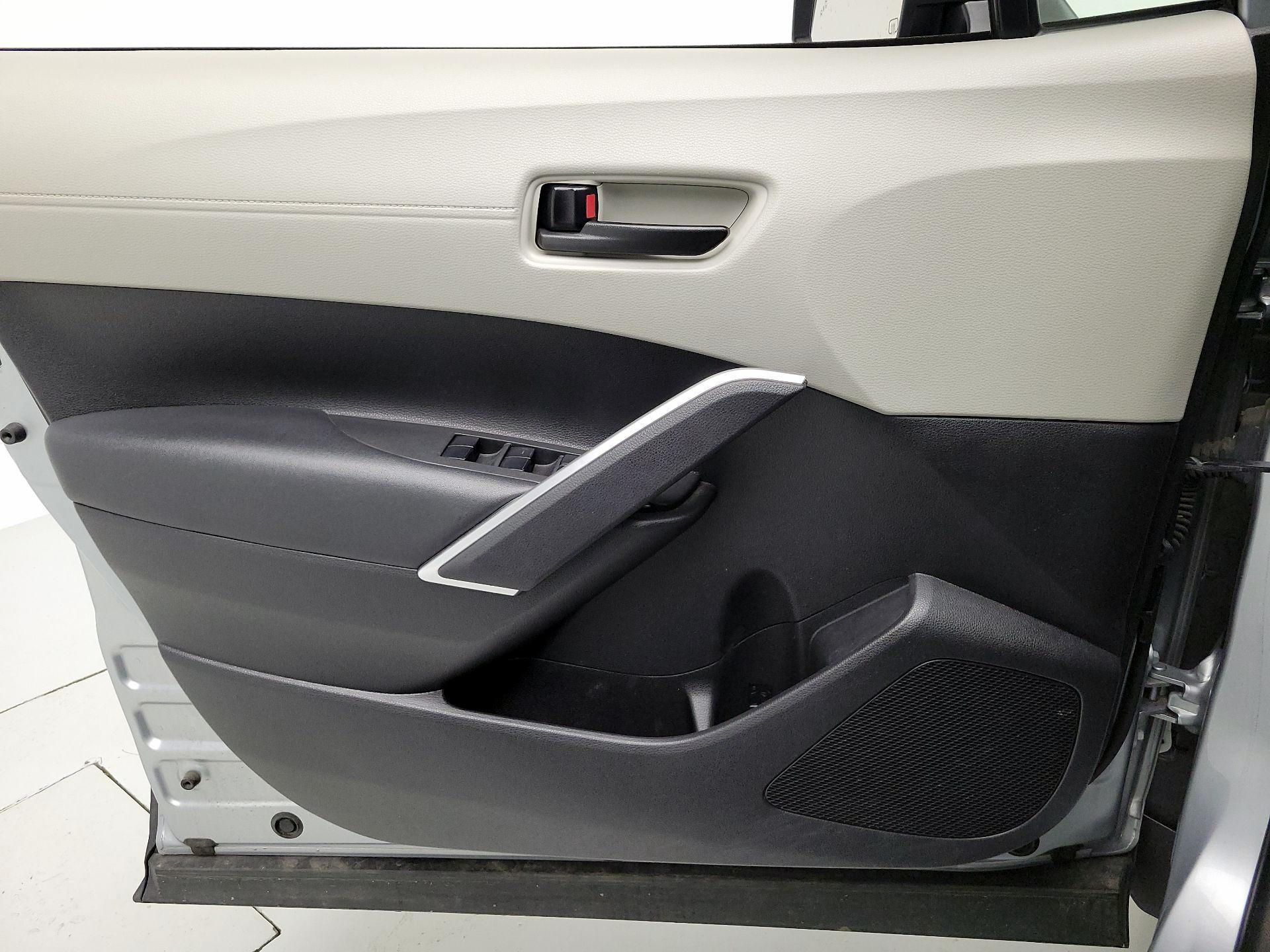 Thumbnail: 2022 Toyota Corolla Cross - 12