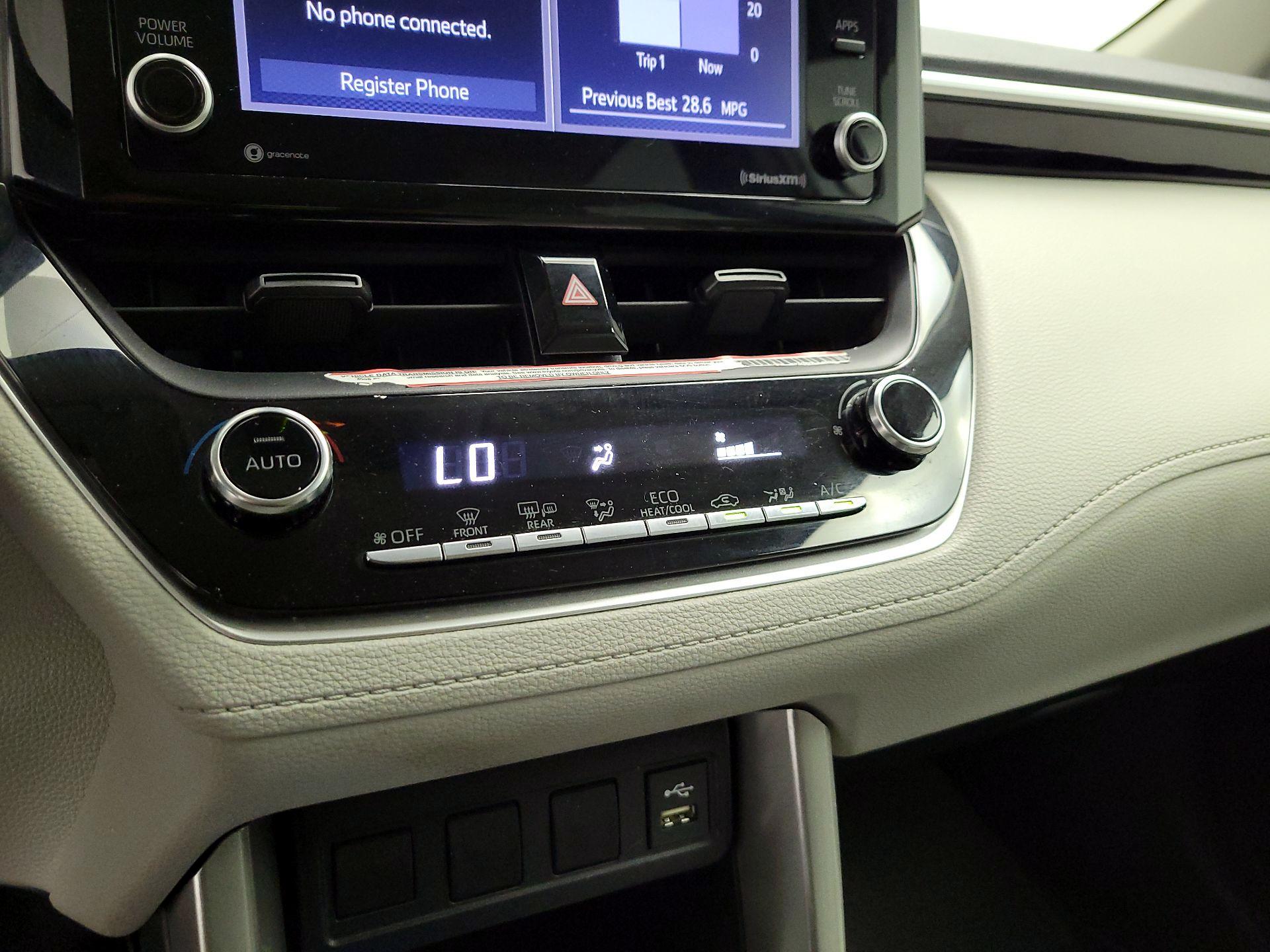 Thumbnail: 2022 Toyota Corolla Cross - 14