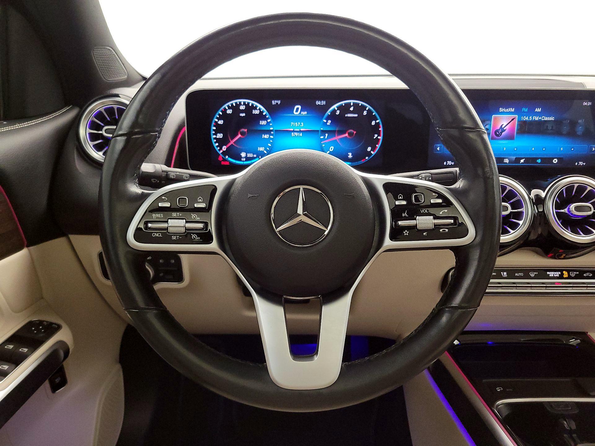 Thumbnail: 2021 Mercedes-Benz GLB - 10