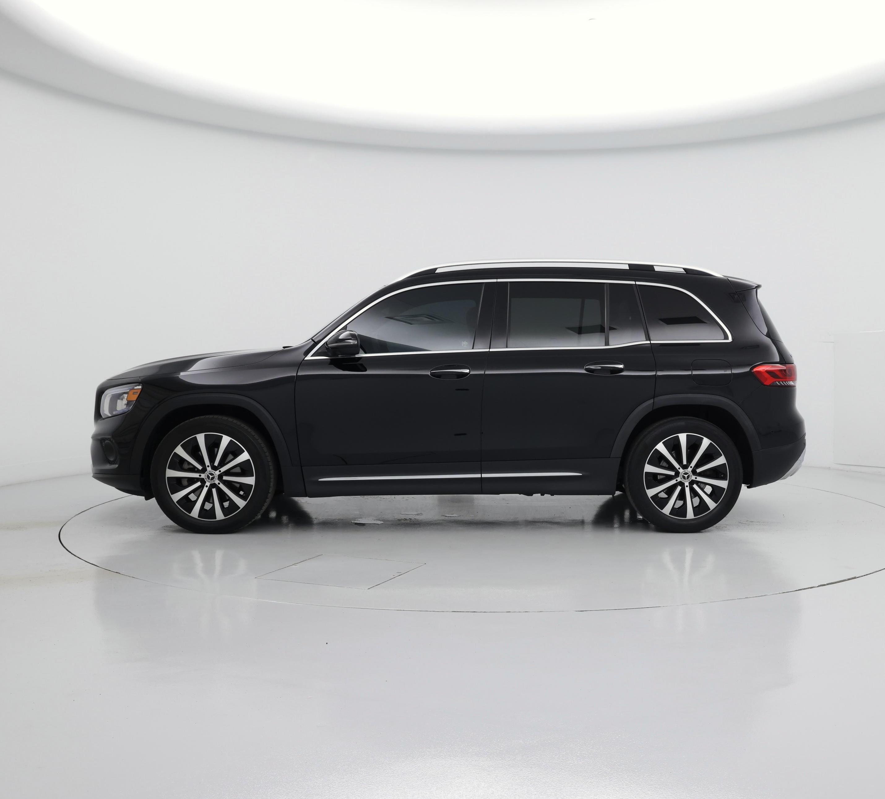 Thumbnail: 2021 Mercedes-Benz GLB - 3