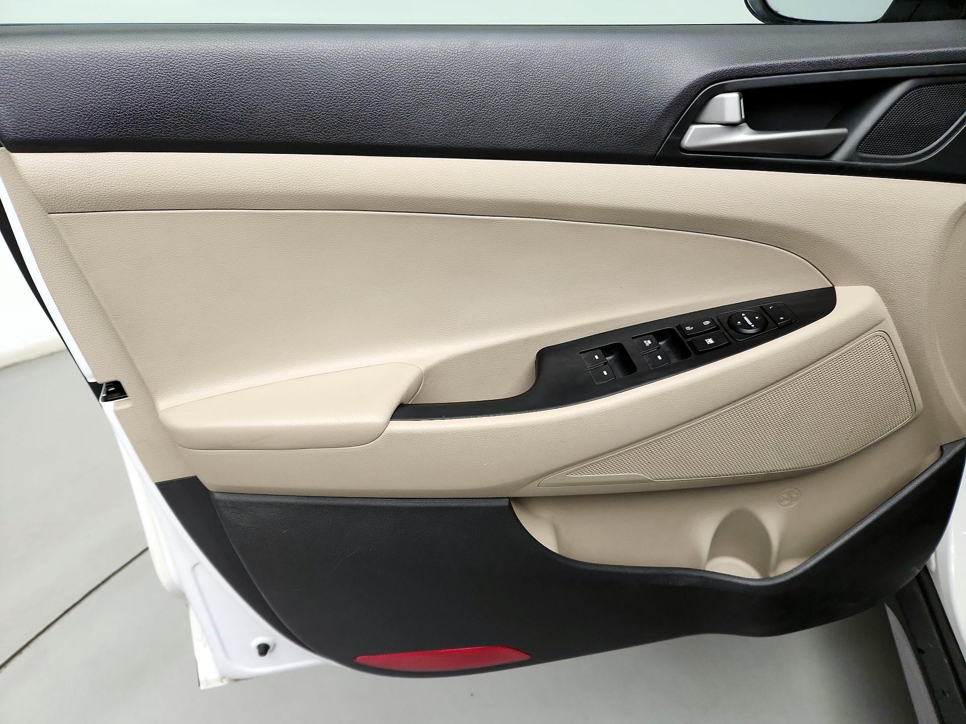 Thumbnail: 2018 Hyundai Tucson - 12