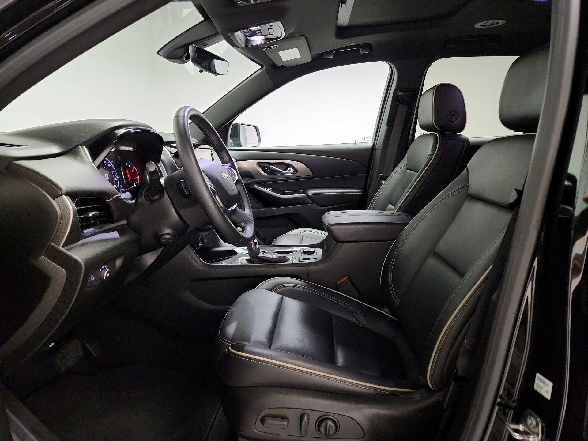 Thumbnail: 2023 Chevrolet Traverse - 11