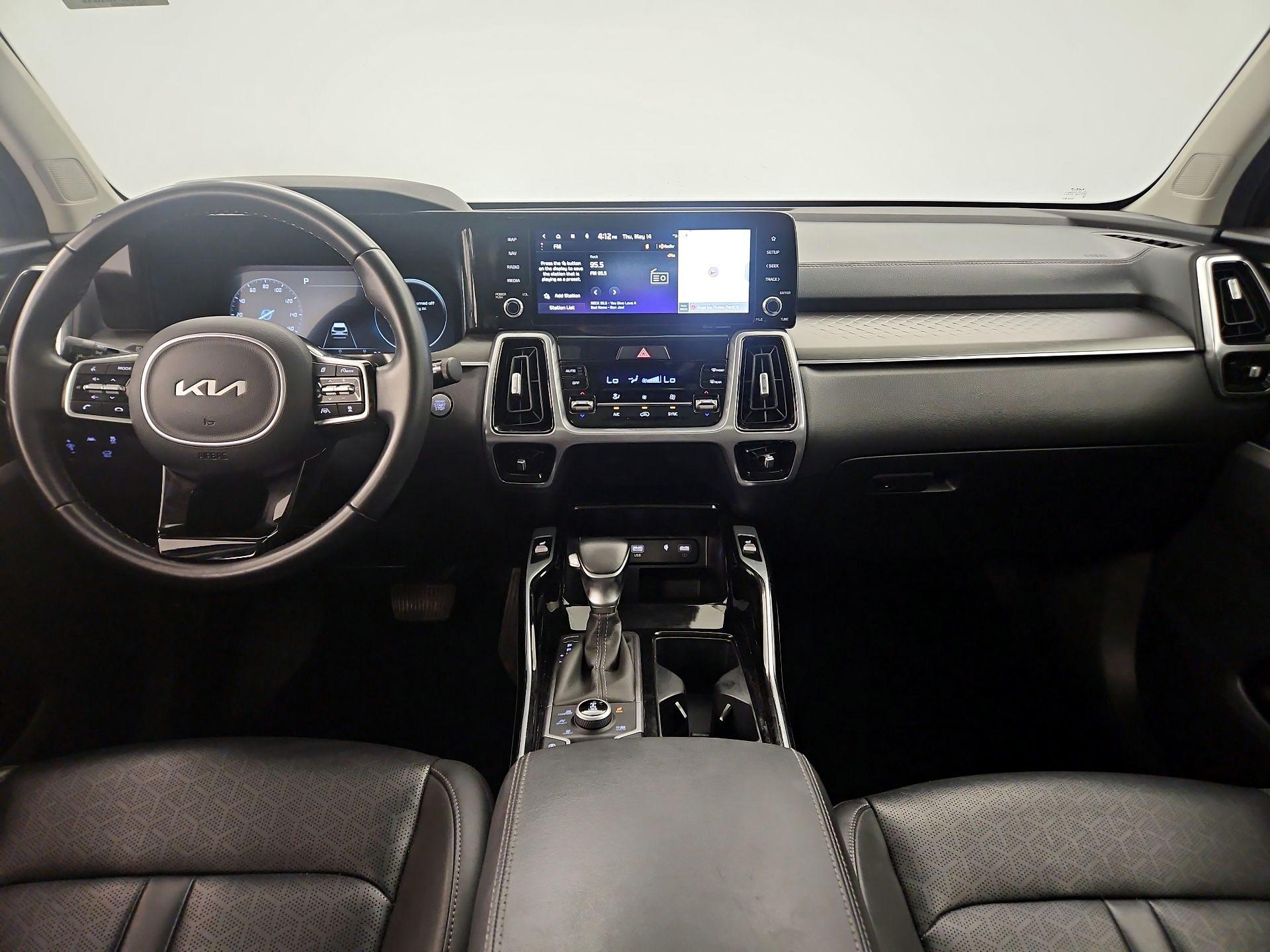 Thumbnail: 2023 Kia Sorento - 9