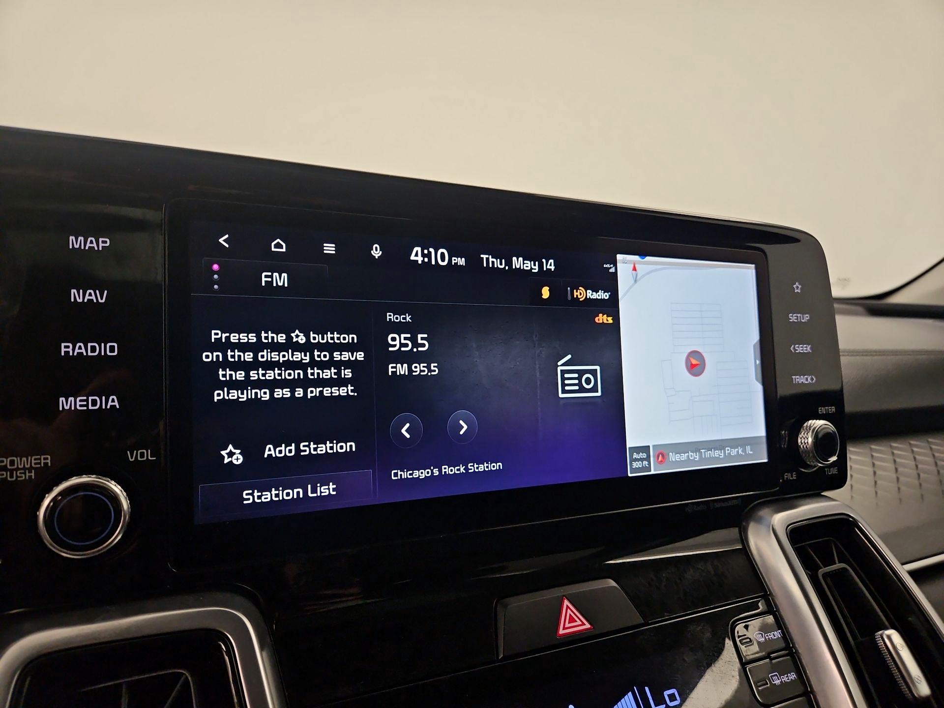 Thumbnail: 2023 Kia Sorento - 16