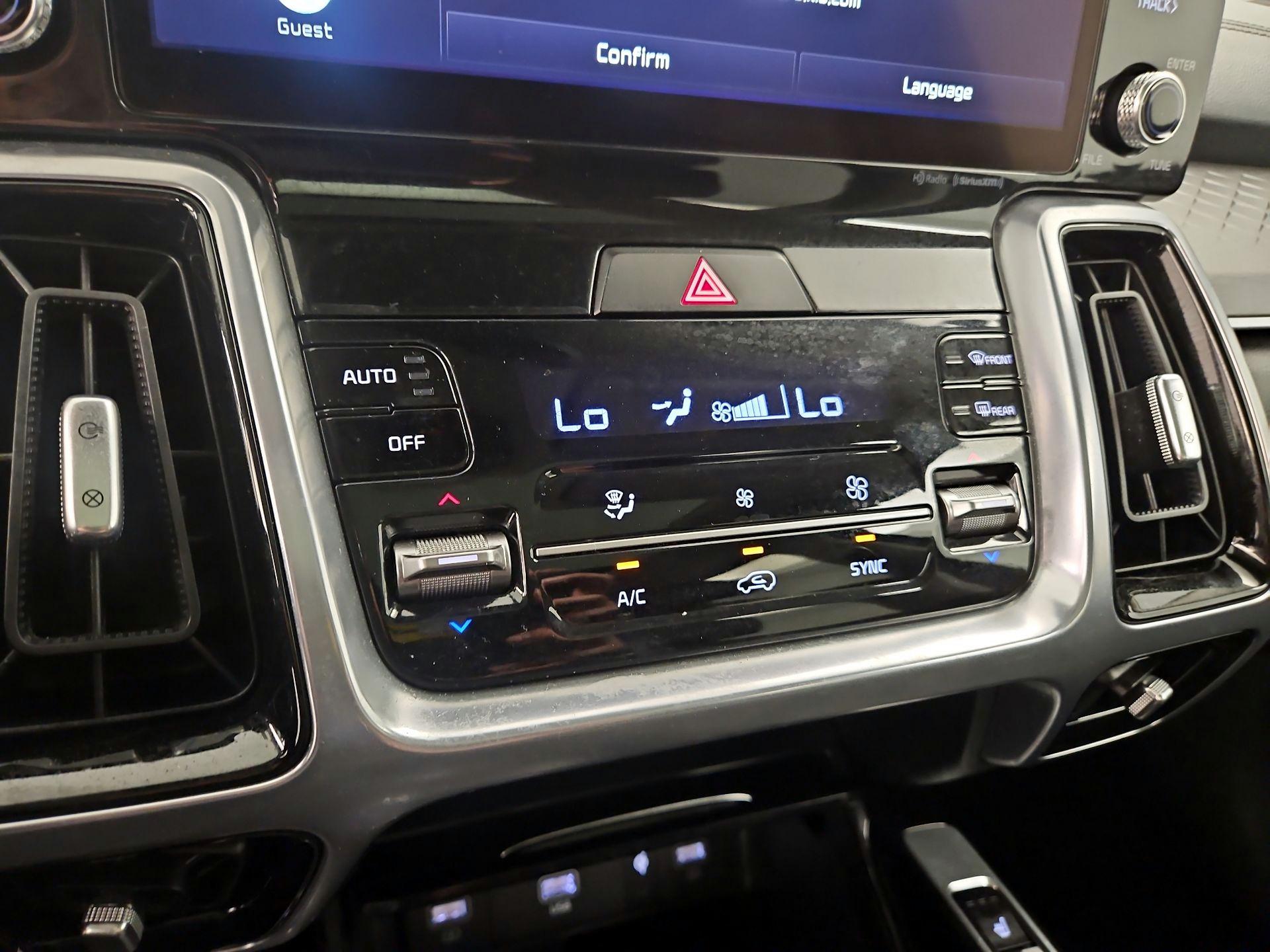 Thumbnail: 2023 Kia Sorento - 17