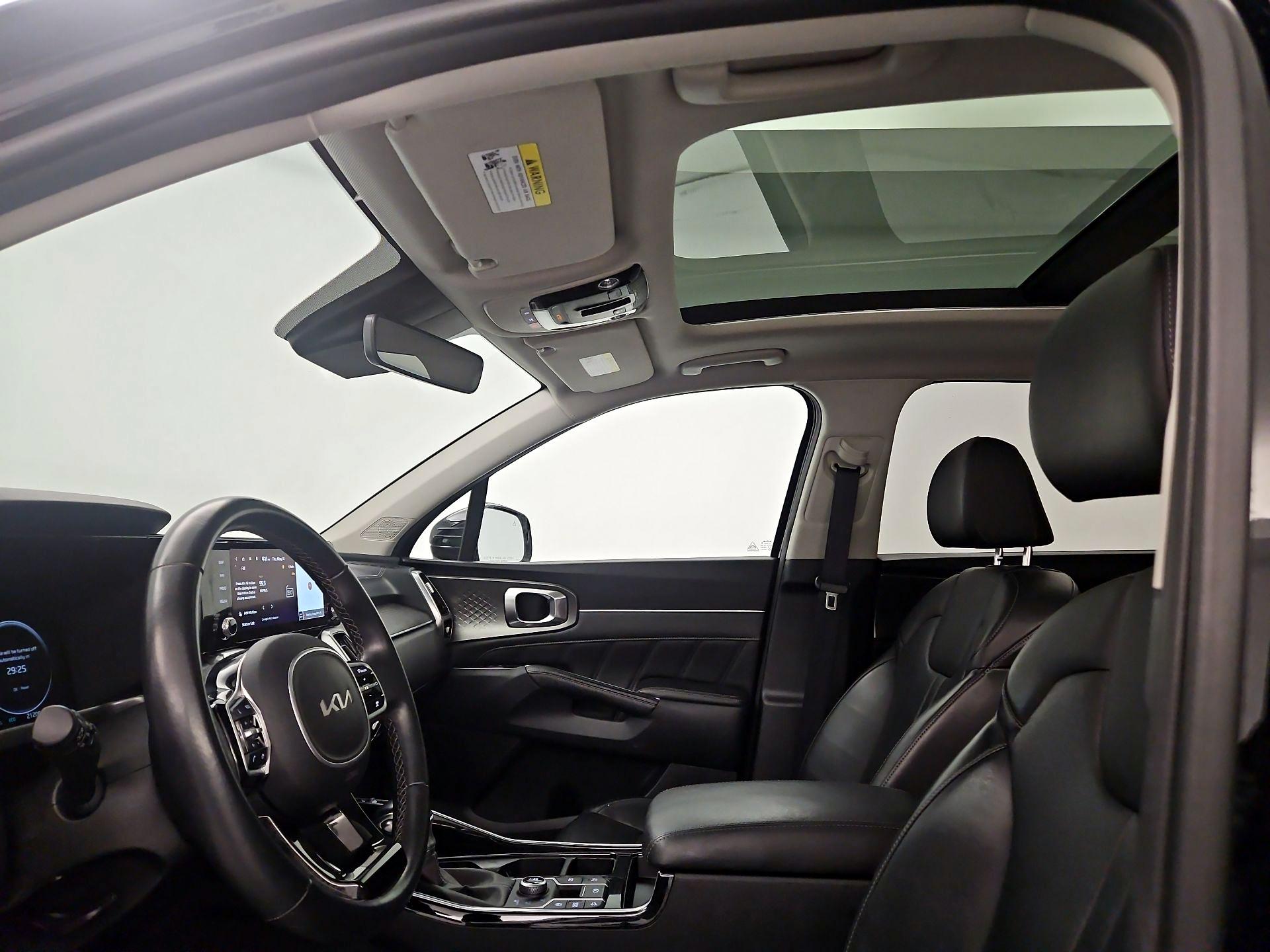 Thumbnail: 2023 Kia Sorento - 20