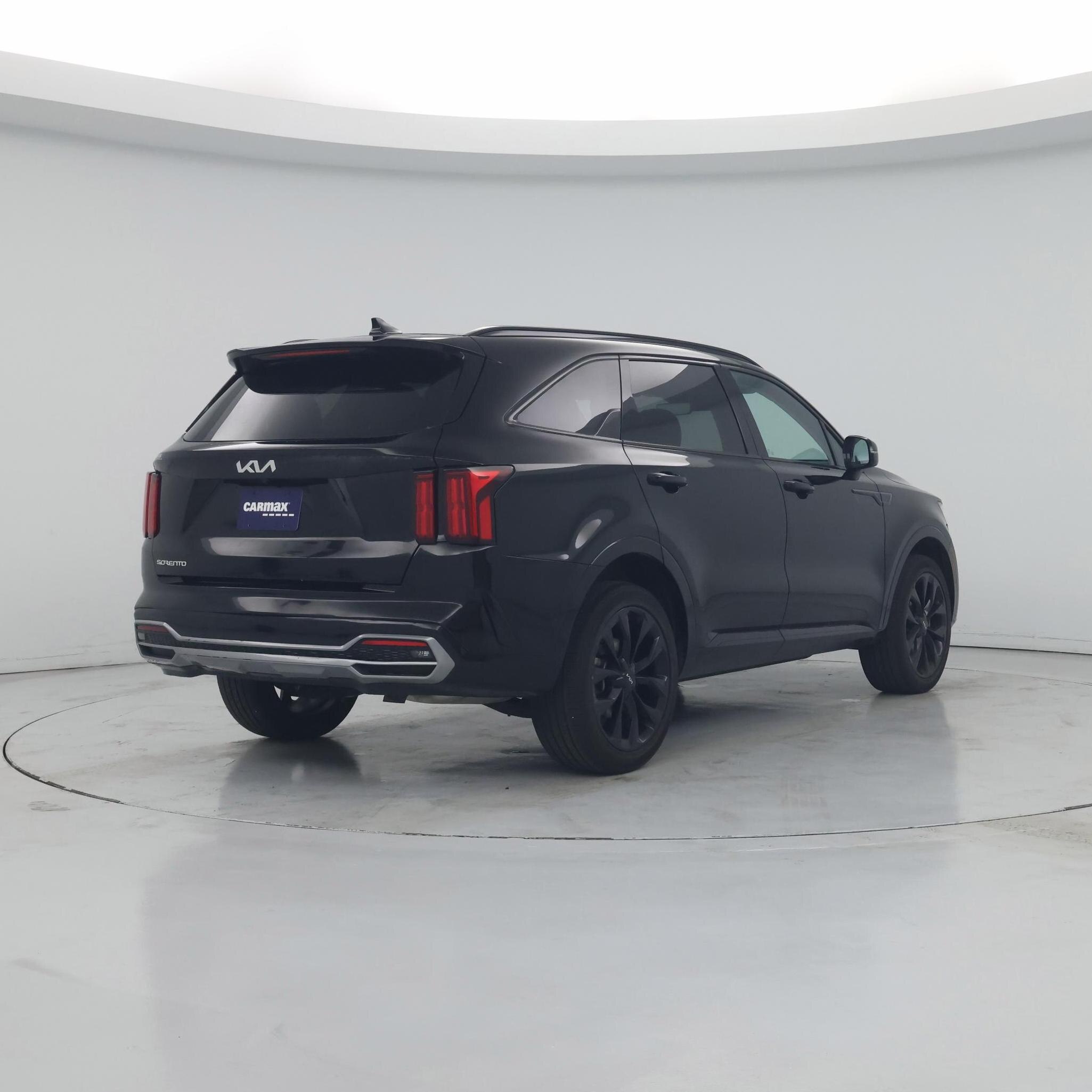 Thumbnail: 2023 Kia Sorento - 8