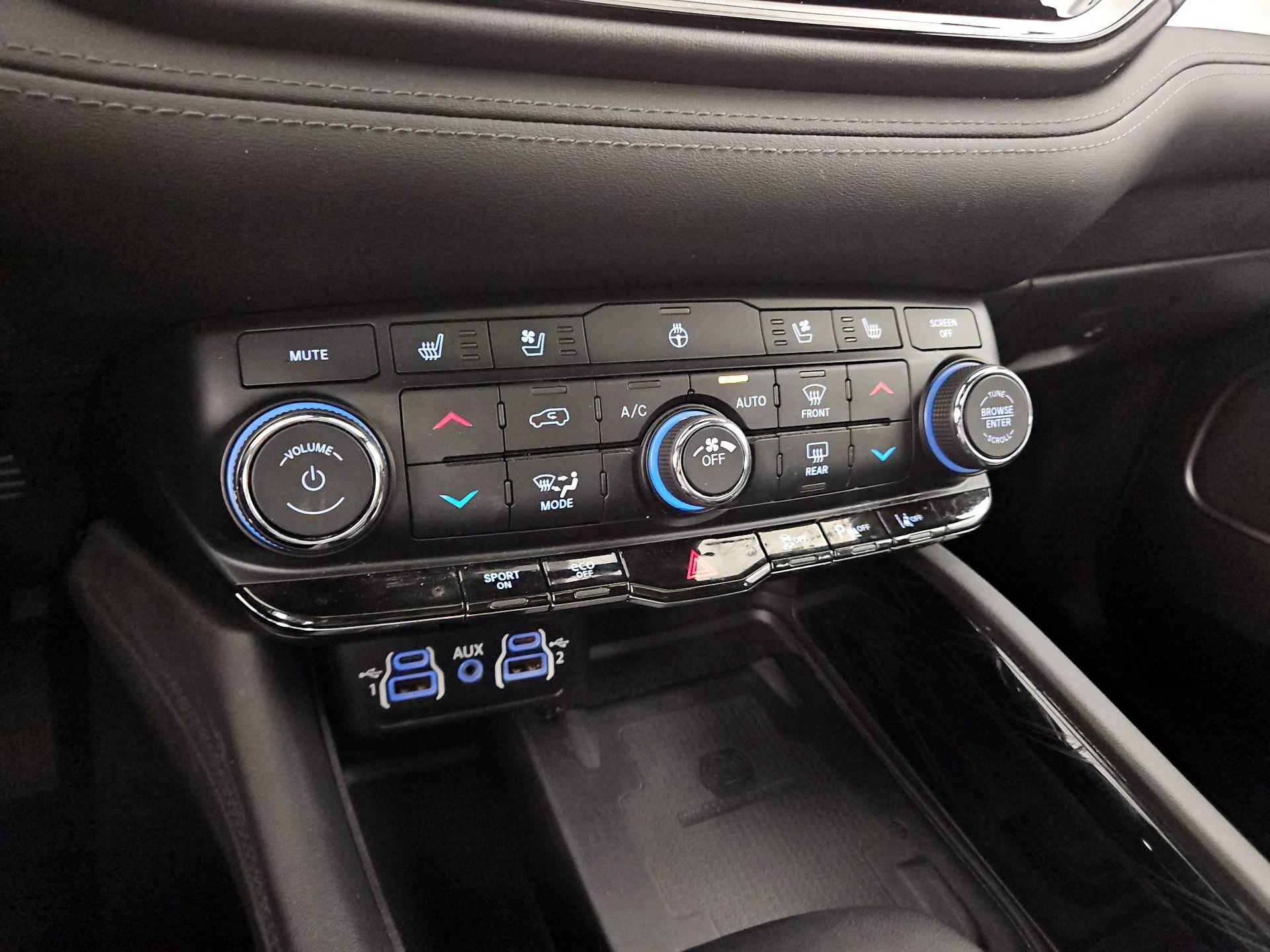 Thumbnail: 2022 Dodge Durango - 14