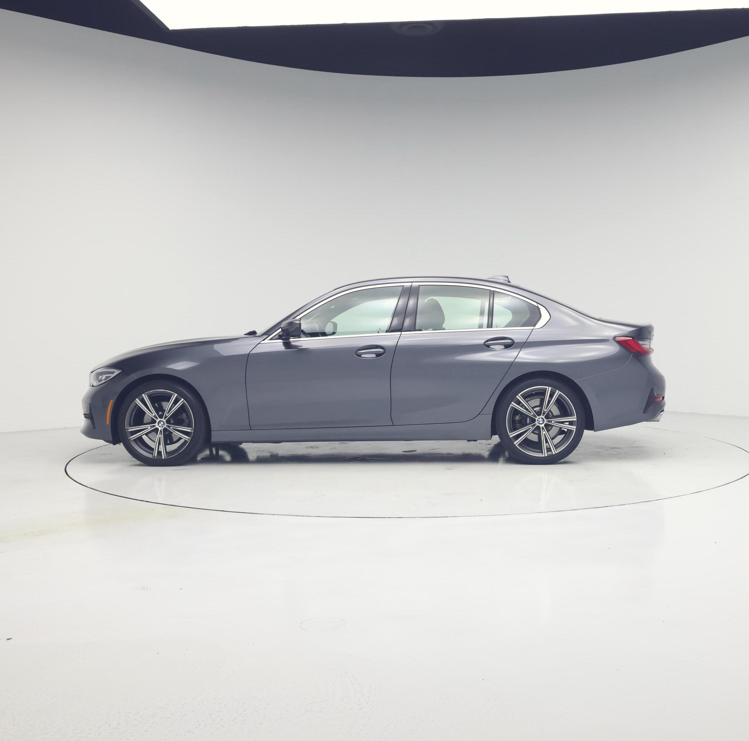 Thumbnail: 2021 BMW 3 Series - 3