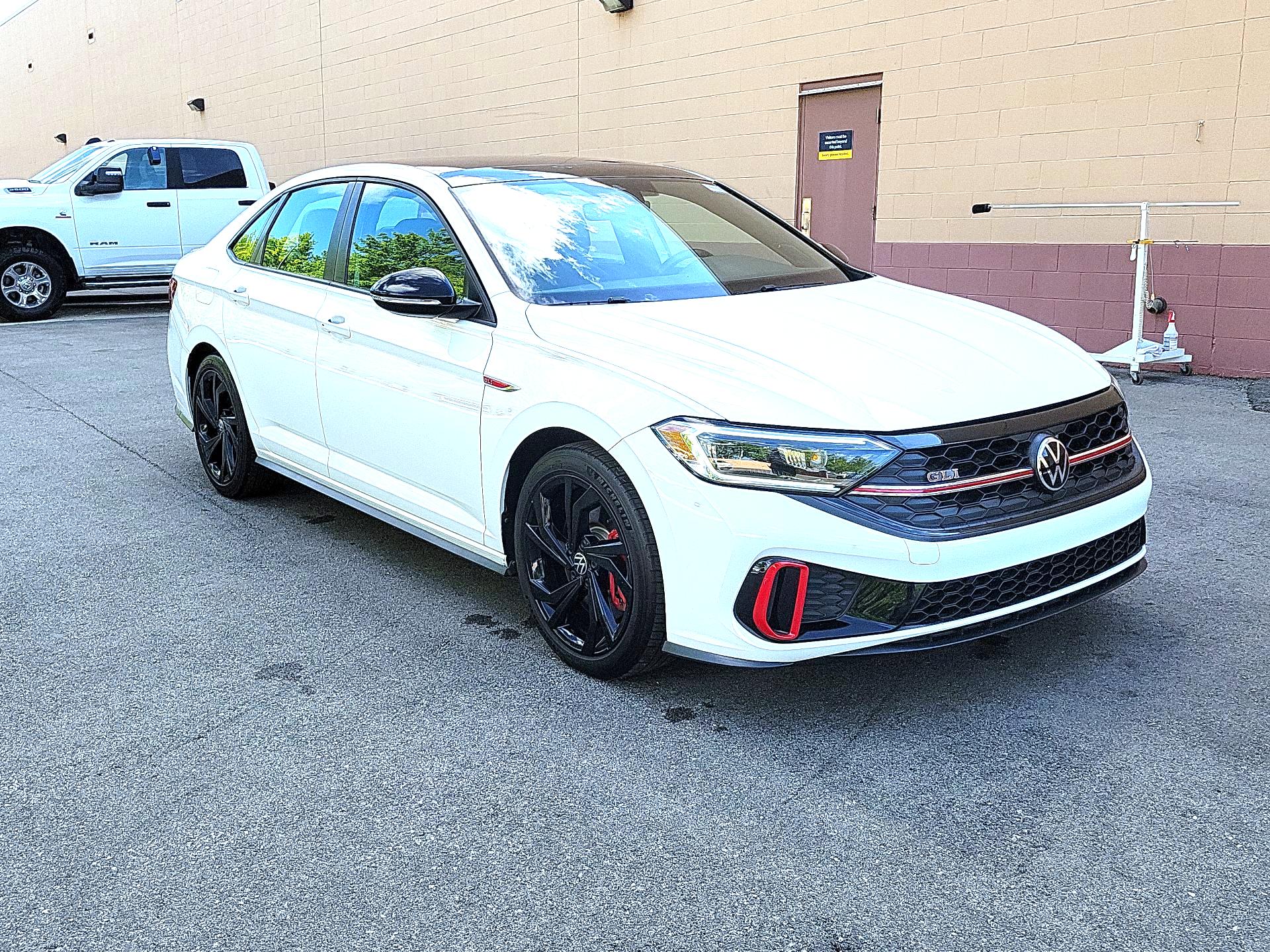 Thumbnail: 2023 Volkswagen Jetta - 1