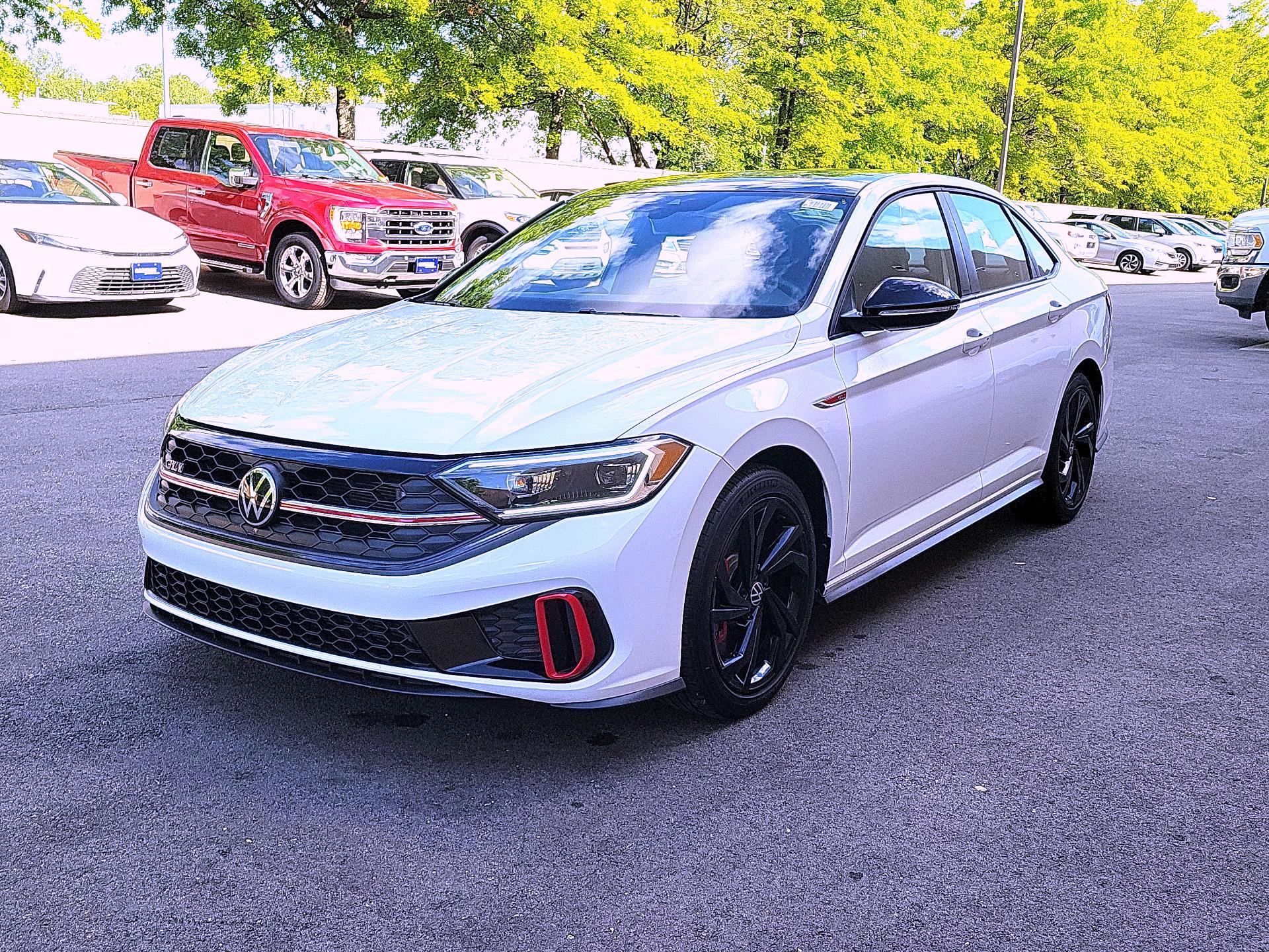Thumbnail: 2023 Volkswagen Jetta - 3