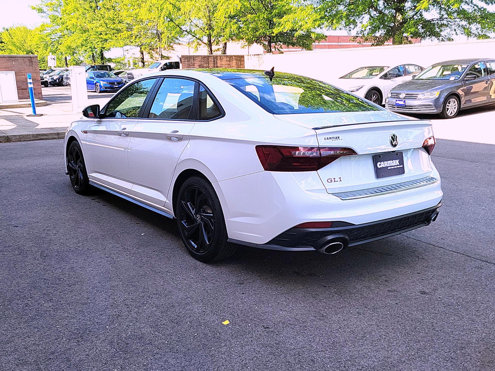 Thumbnail: 2023 Volkswagen Jetta - 7