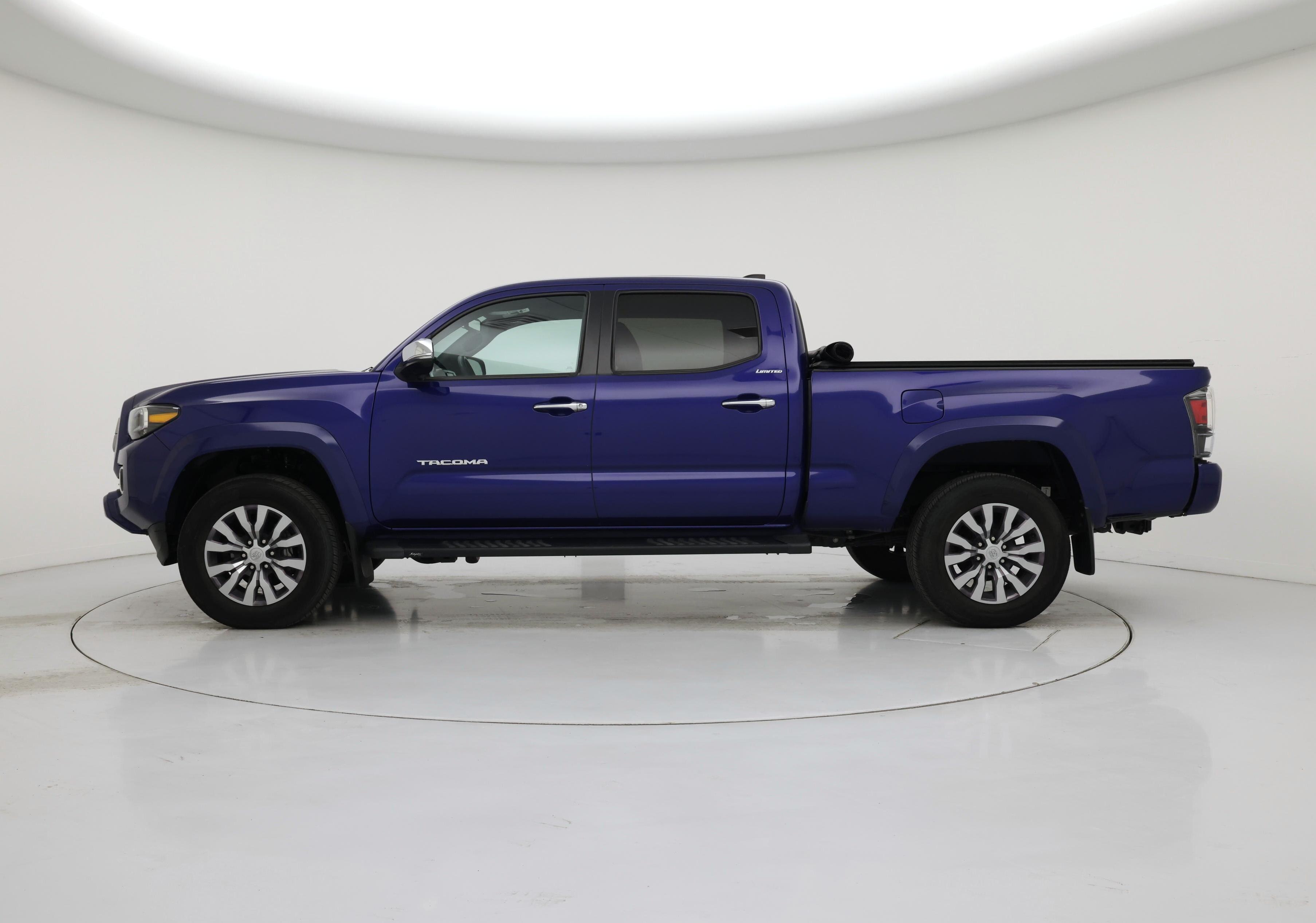 Thumbnail: 2022 Toyota Tacoma - 3
