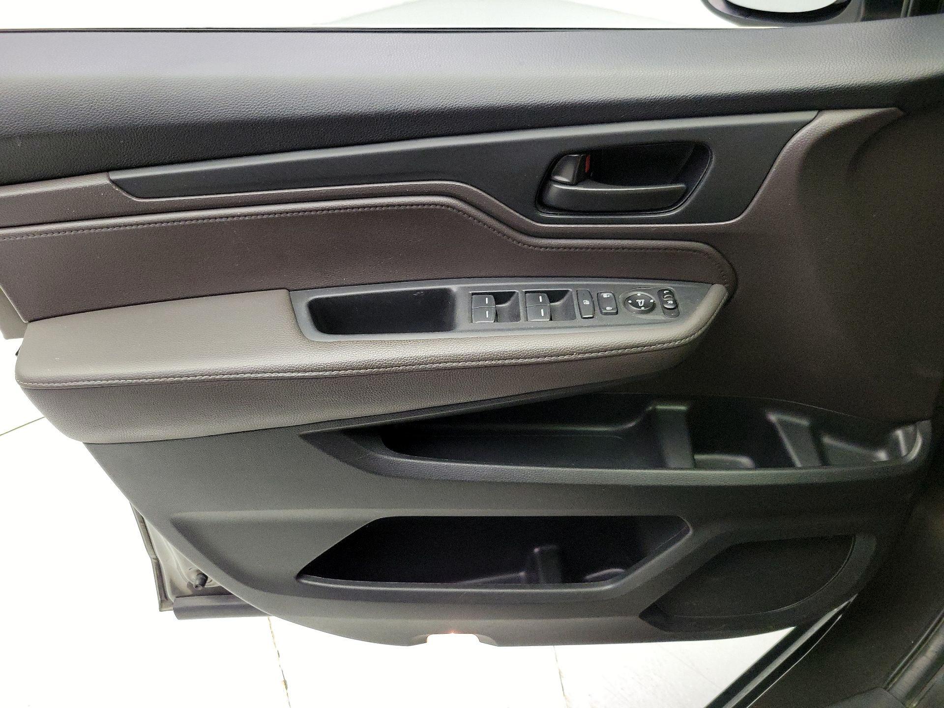 Thumbnail: 2021 Honda Odyssey - 12