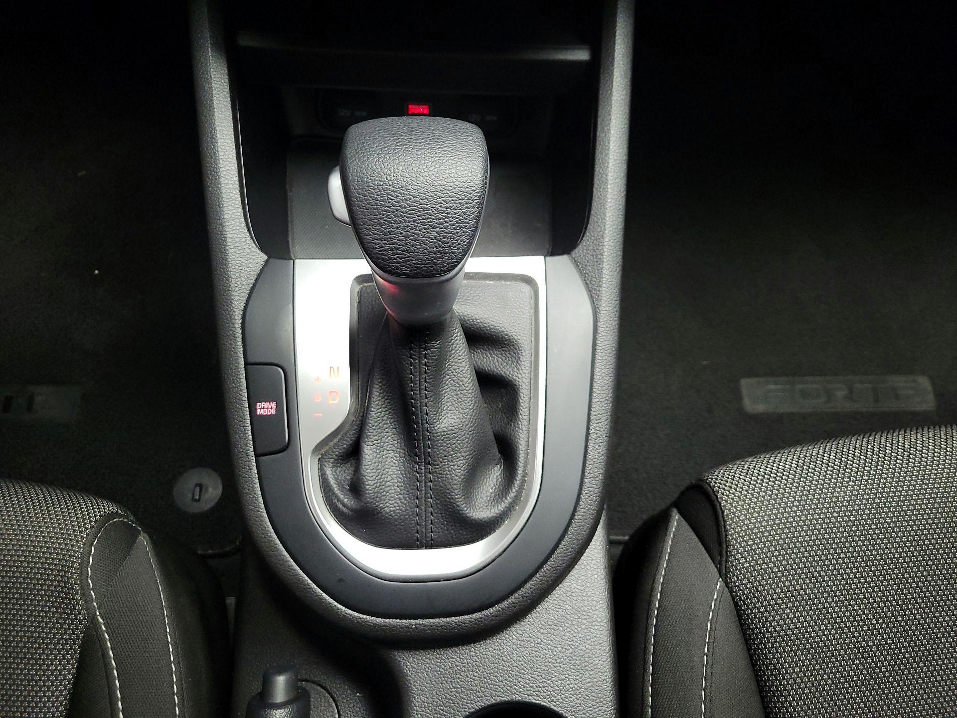 Thumbnail: 2023 Kia Forte - 16