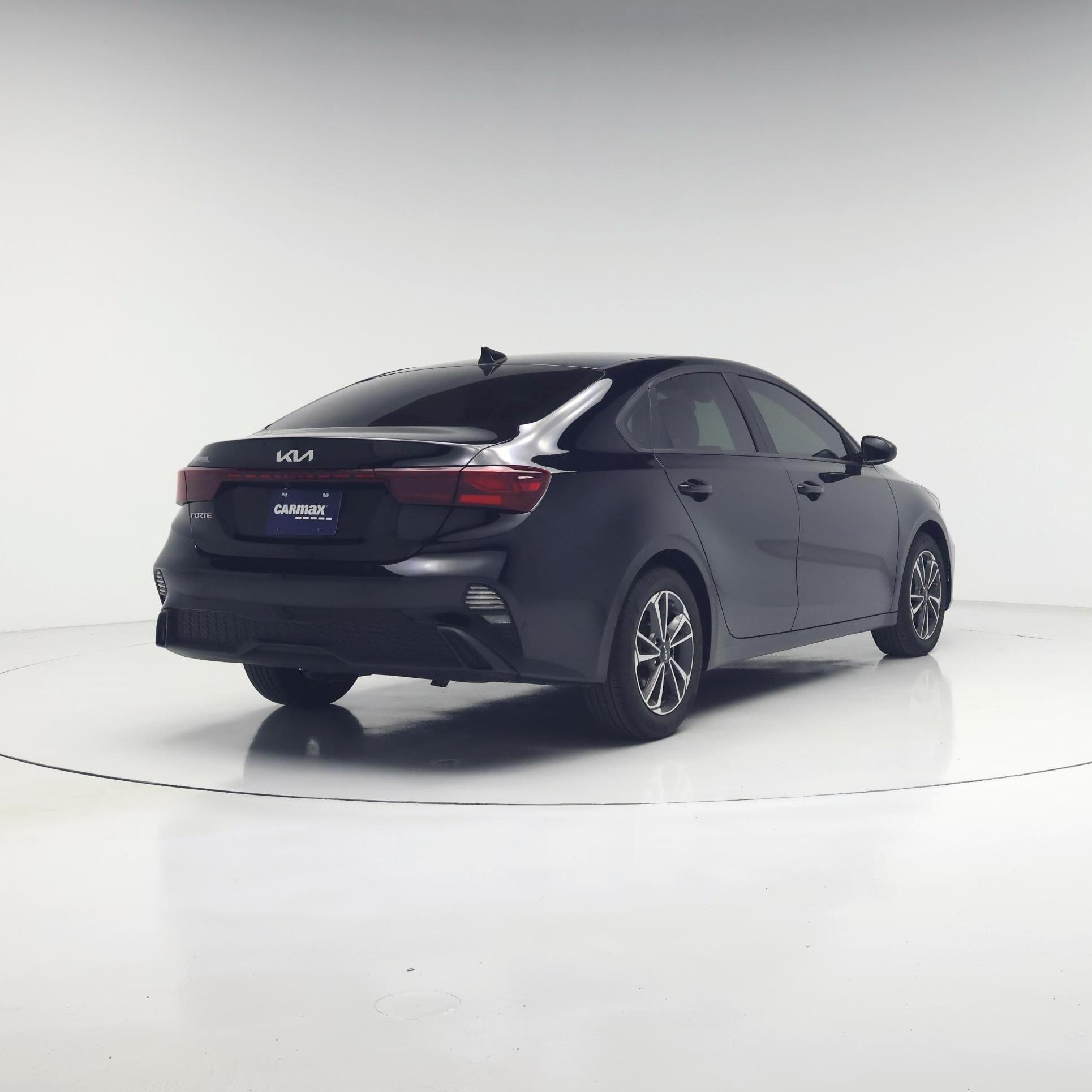 Thumbnail: 2023 Kia Forte - 8