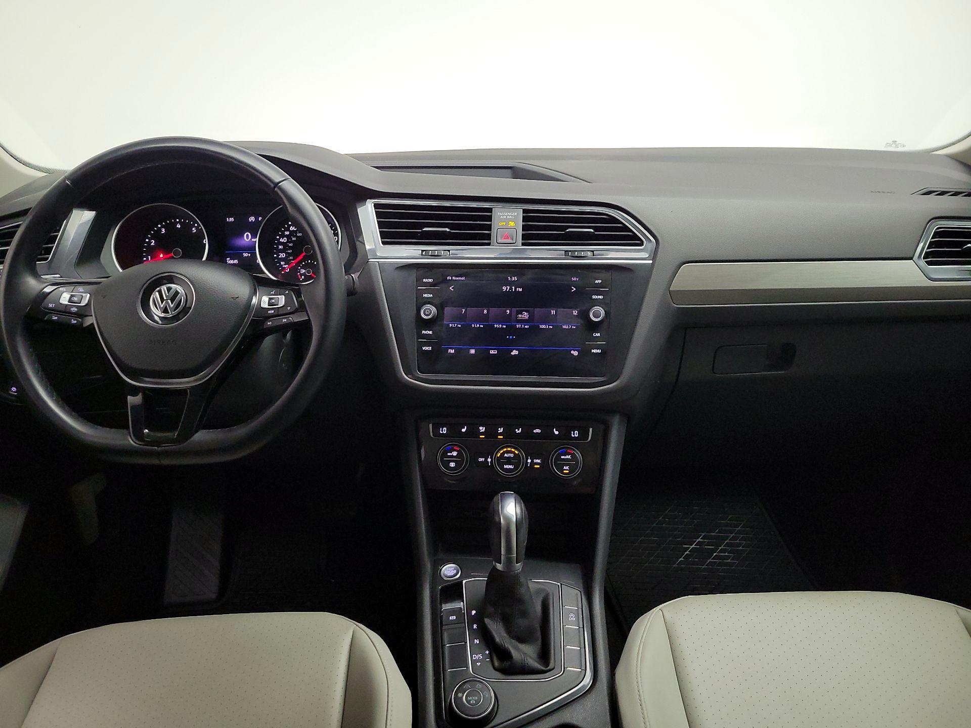 Thumbnail: 2019 Volkswagen Tiguan - 9