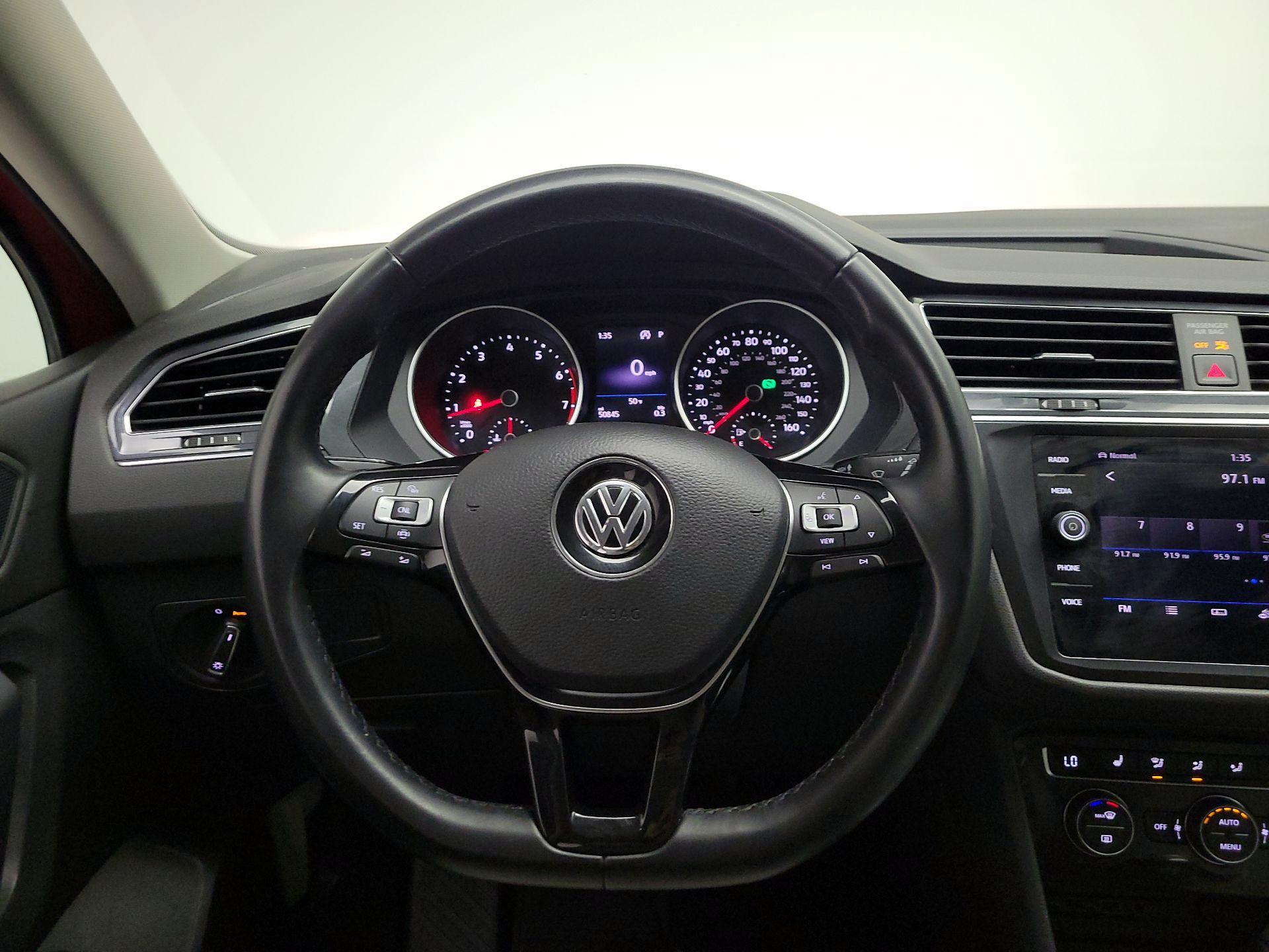 Thumbnail: 2019 Volkswagen Tiguan - 10