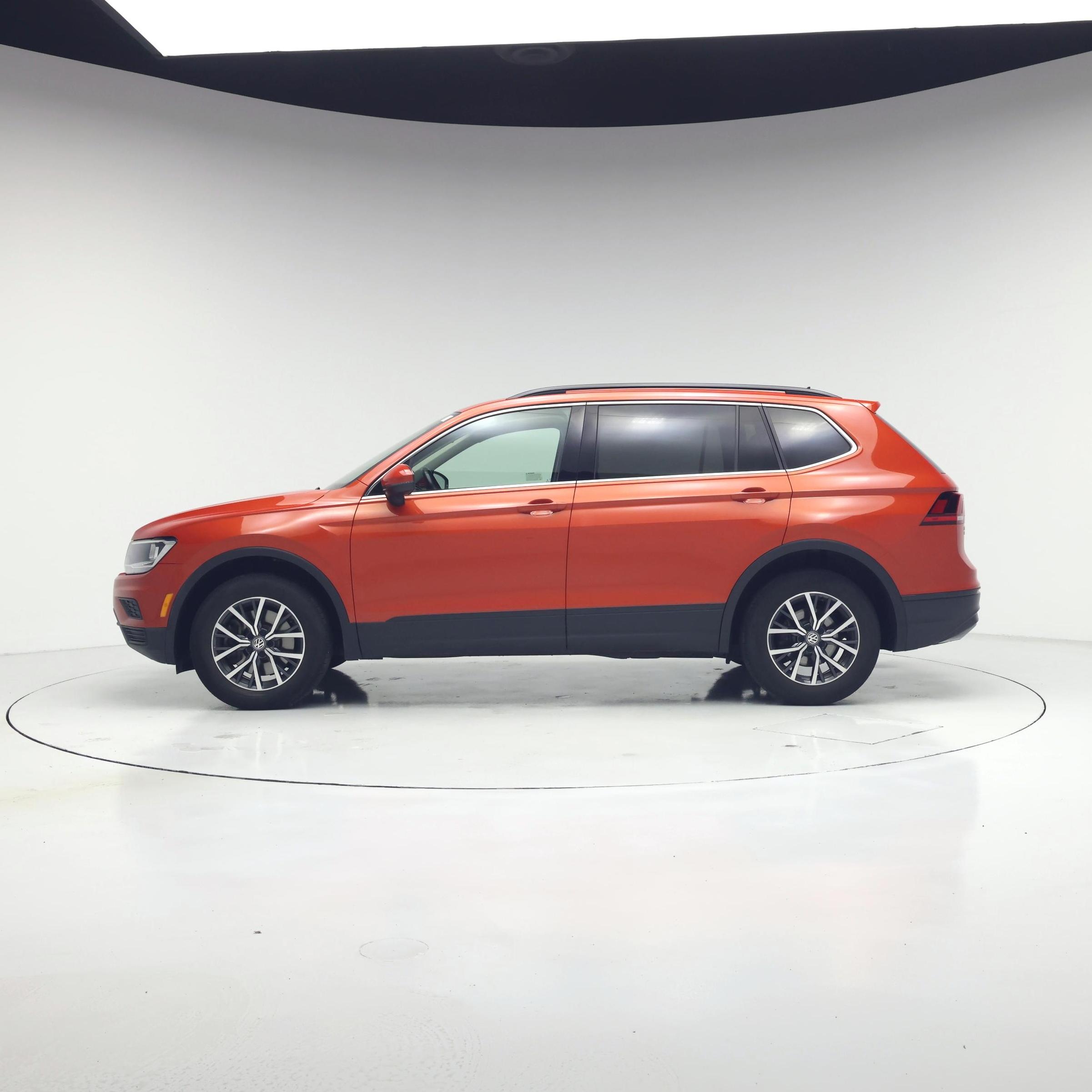 Thumbnail: 2019 Volkswagen Tiguan - 3