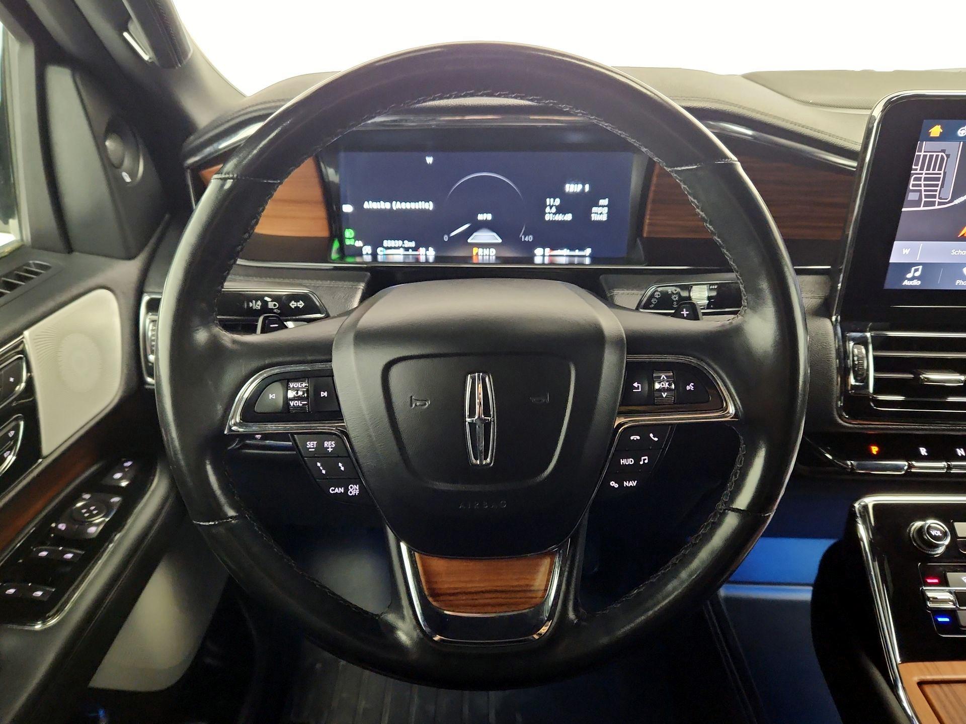 Thumbnail: 2019 Lincoln Navigator - 10