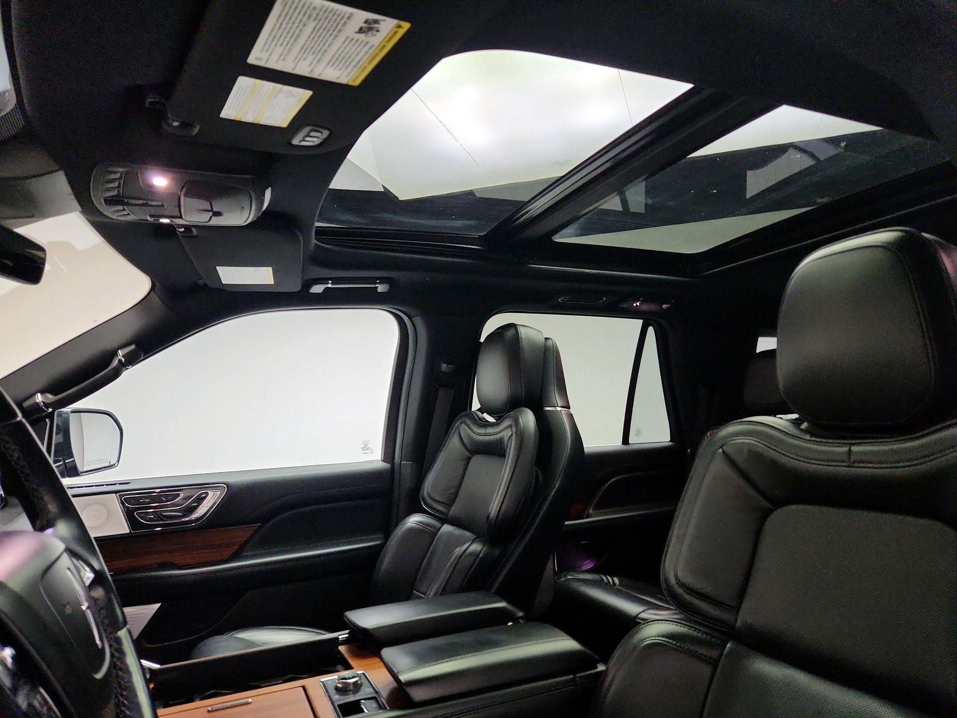 Thumbnail: 2019 Lincoln Navigator - 20