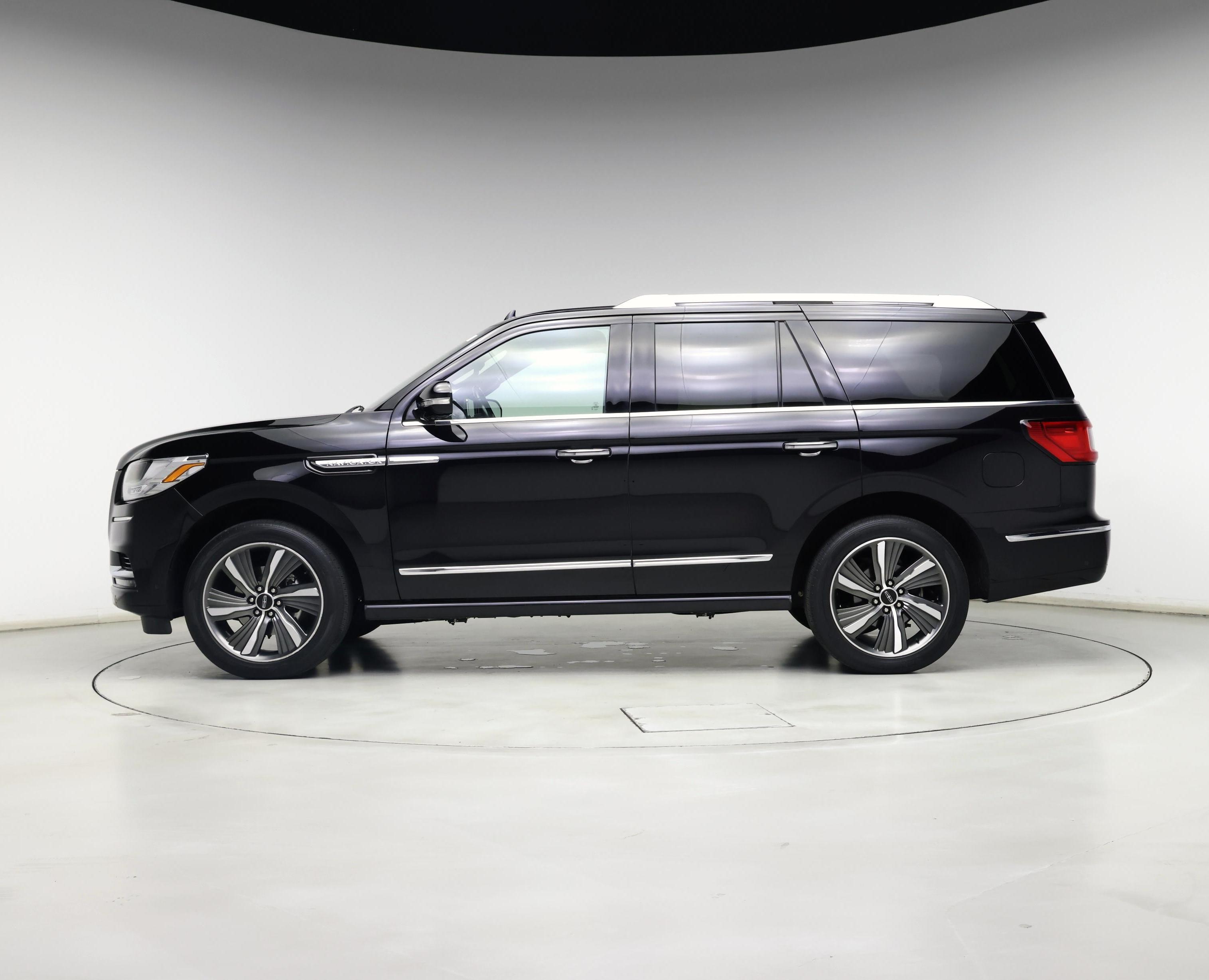 Thumbnail: 2019 Lincoln Navigator - 3