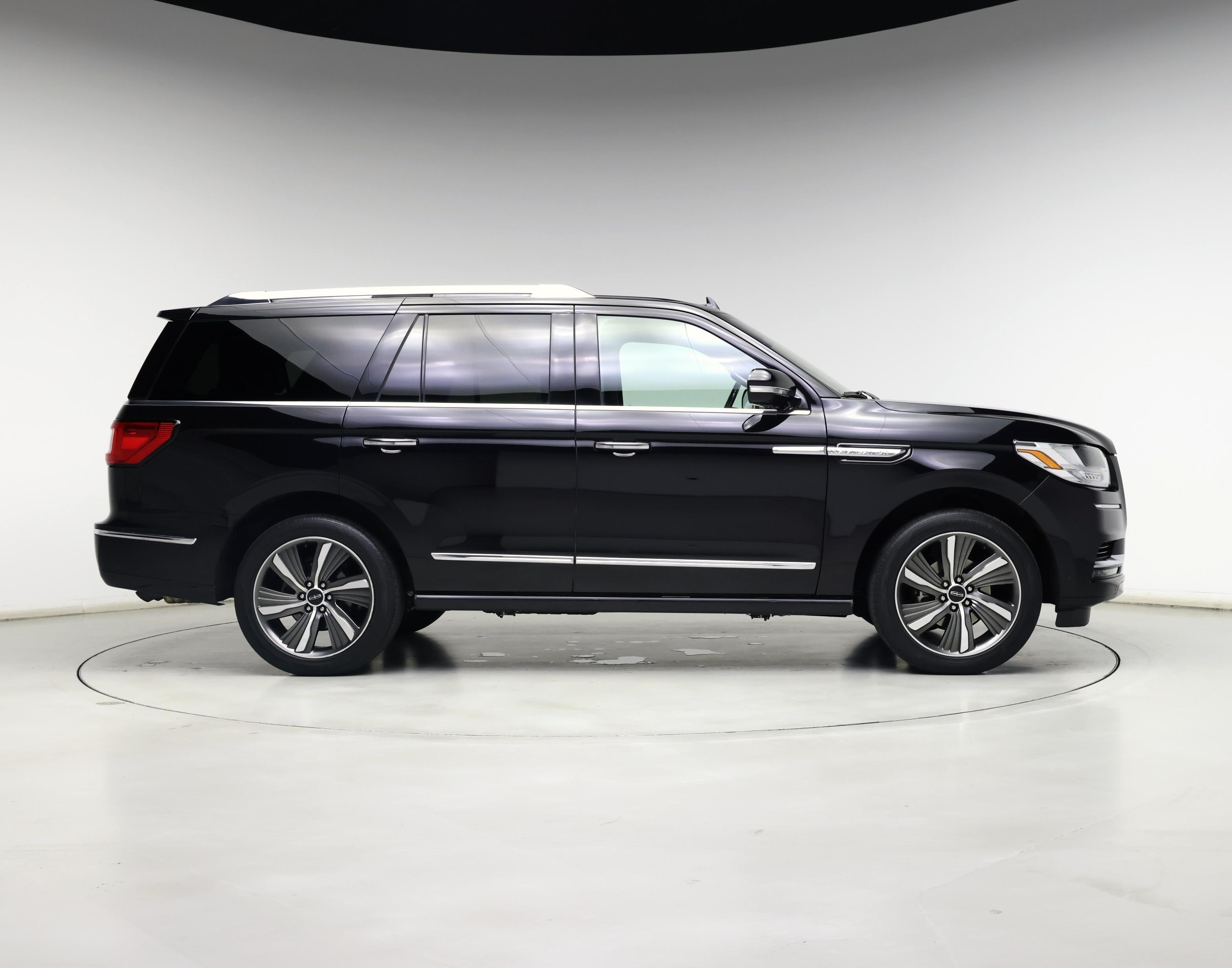 Thumbnail: 2019 Lincoln Navigator - 7