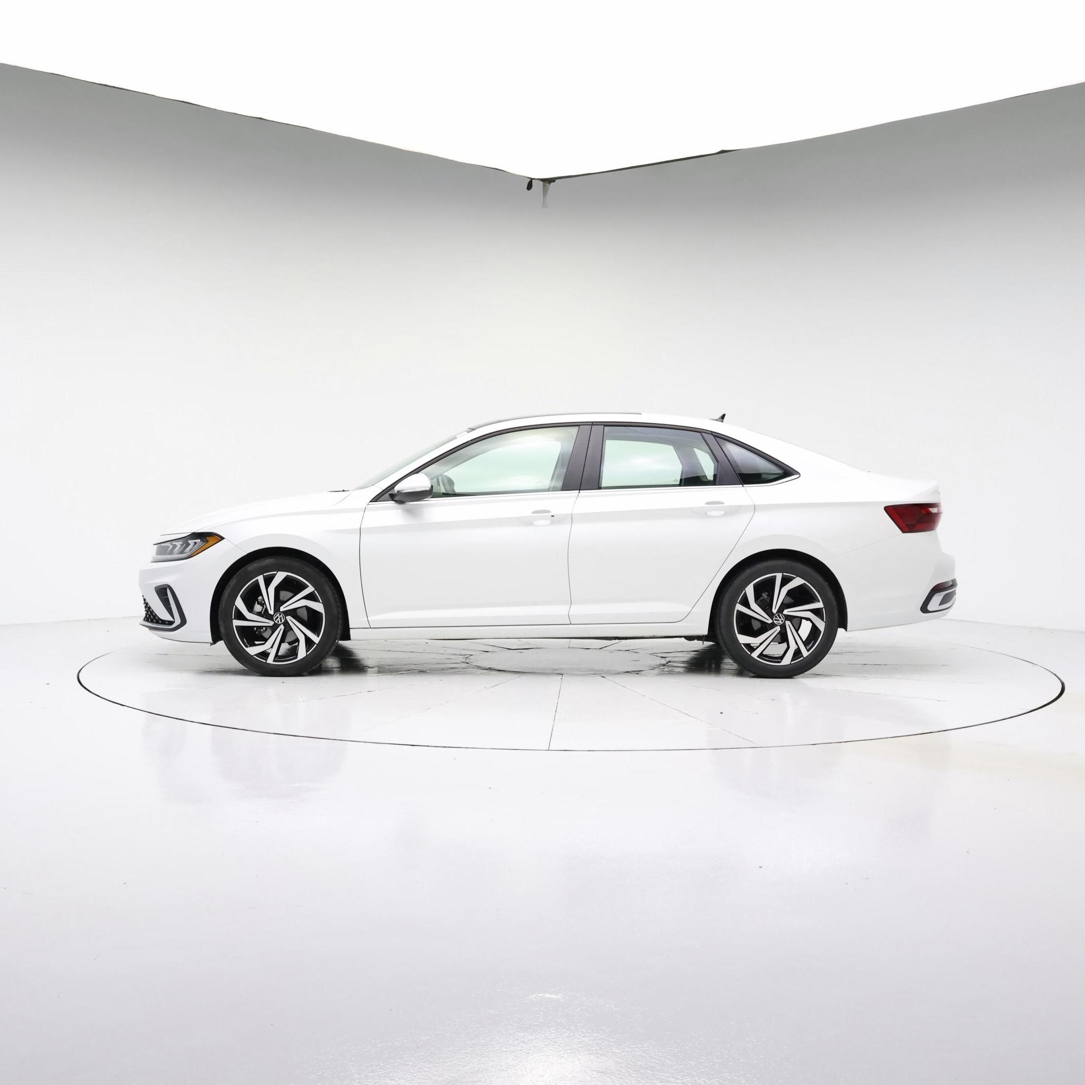 Thumbnail: 2025 Volkswagen Jetta - 3