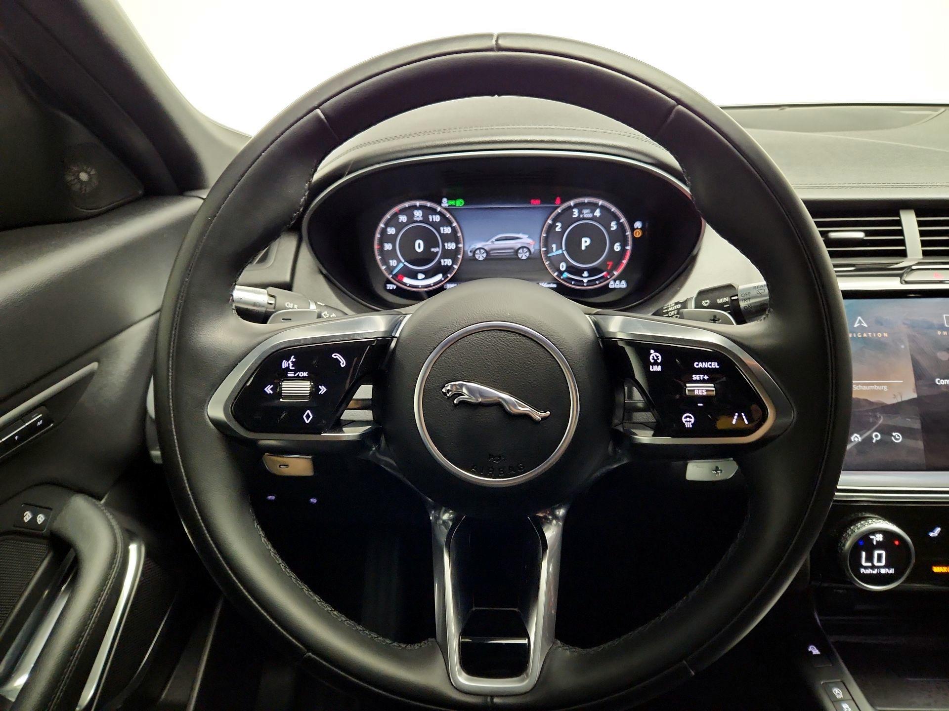 Thumbnail: 2022 Jaguar E-Pace - 10