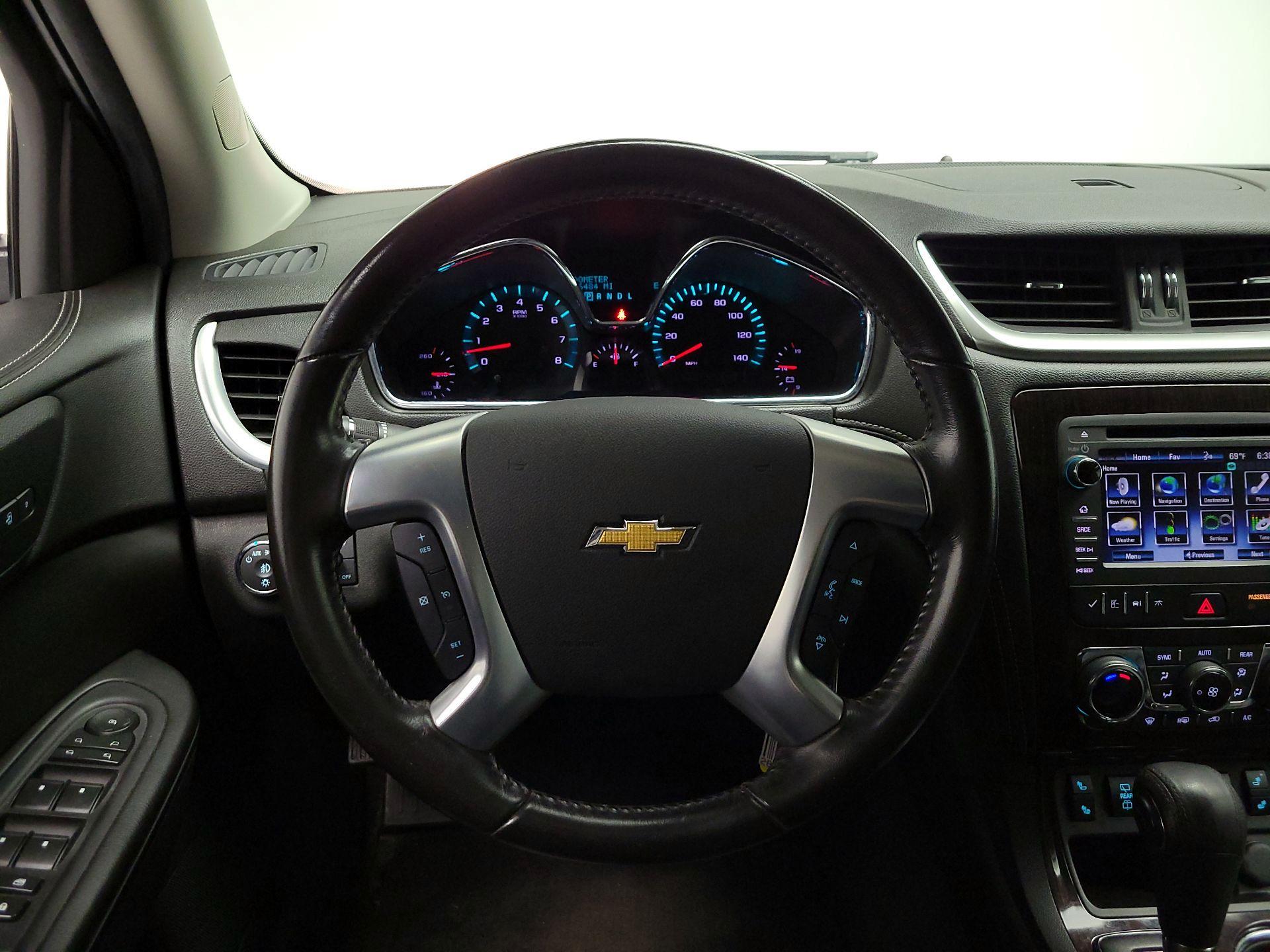 Thumbnail: 2017 Chevrolet Traverse - 10