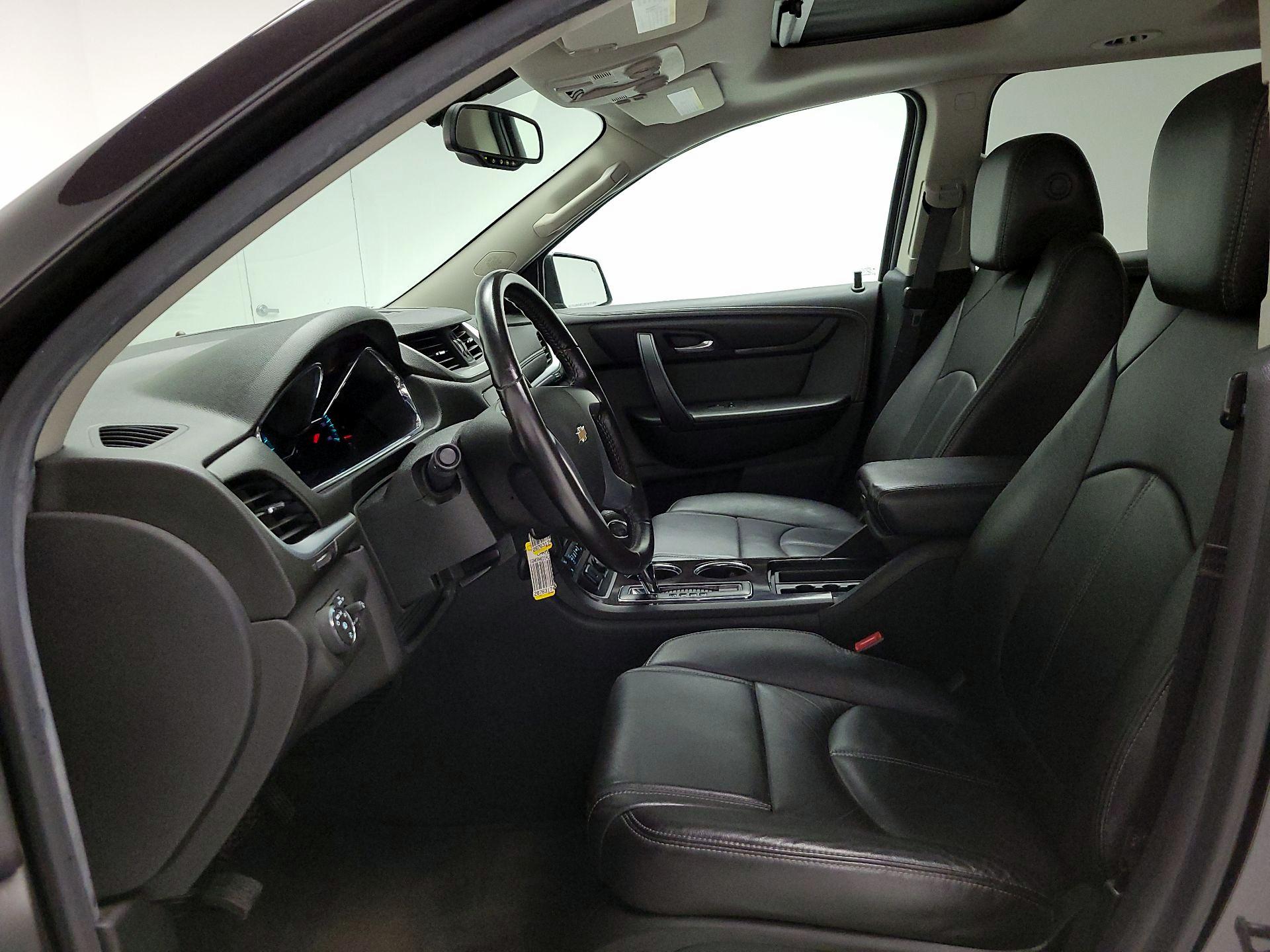 Thumbnail: 2017 Chevrolet Traverse - 11