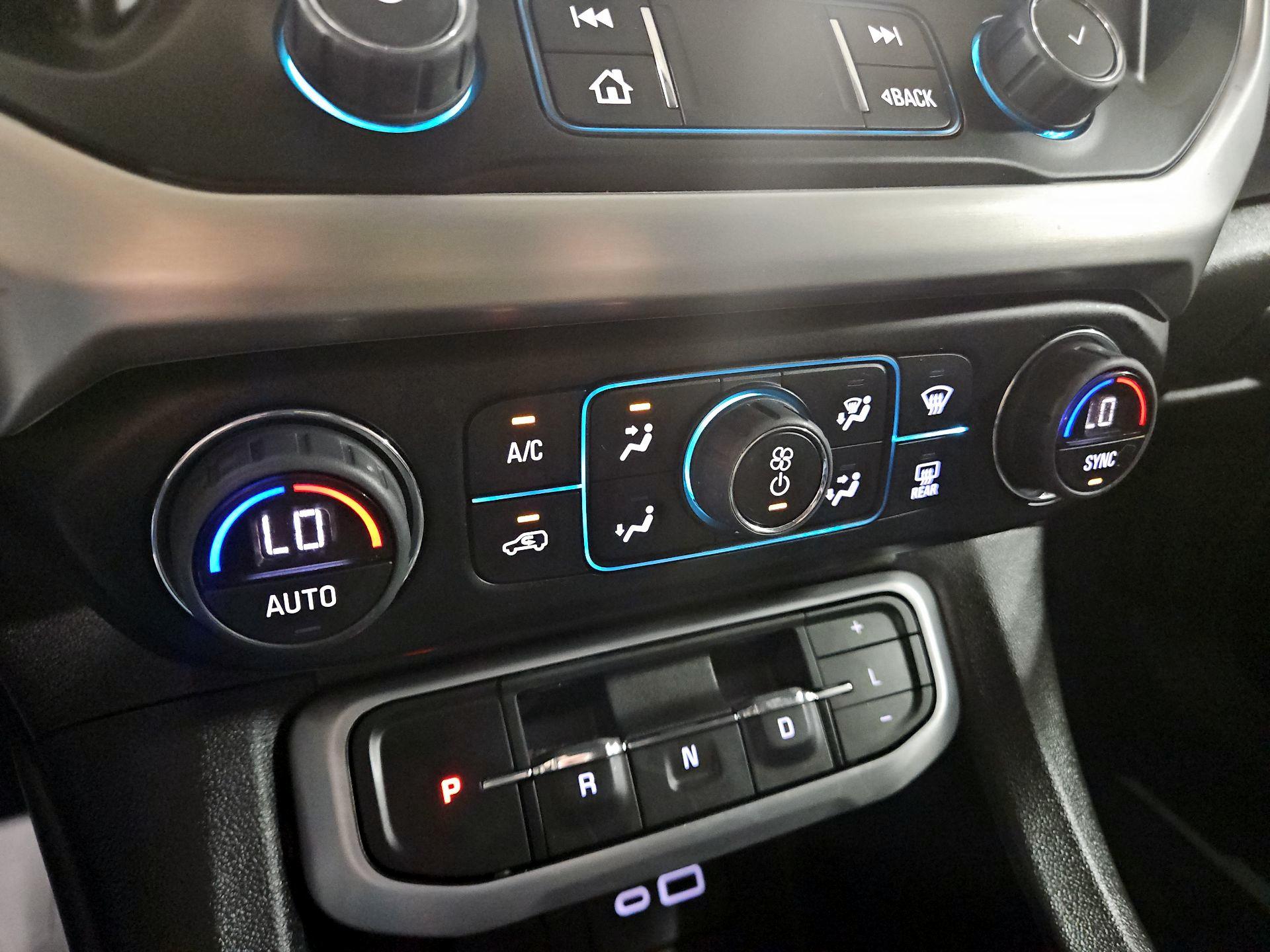 Thumbnail: 2023 GMC Acadia - 16