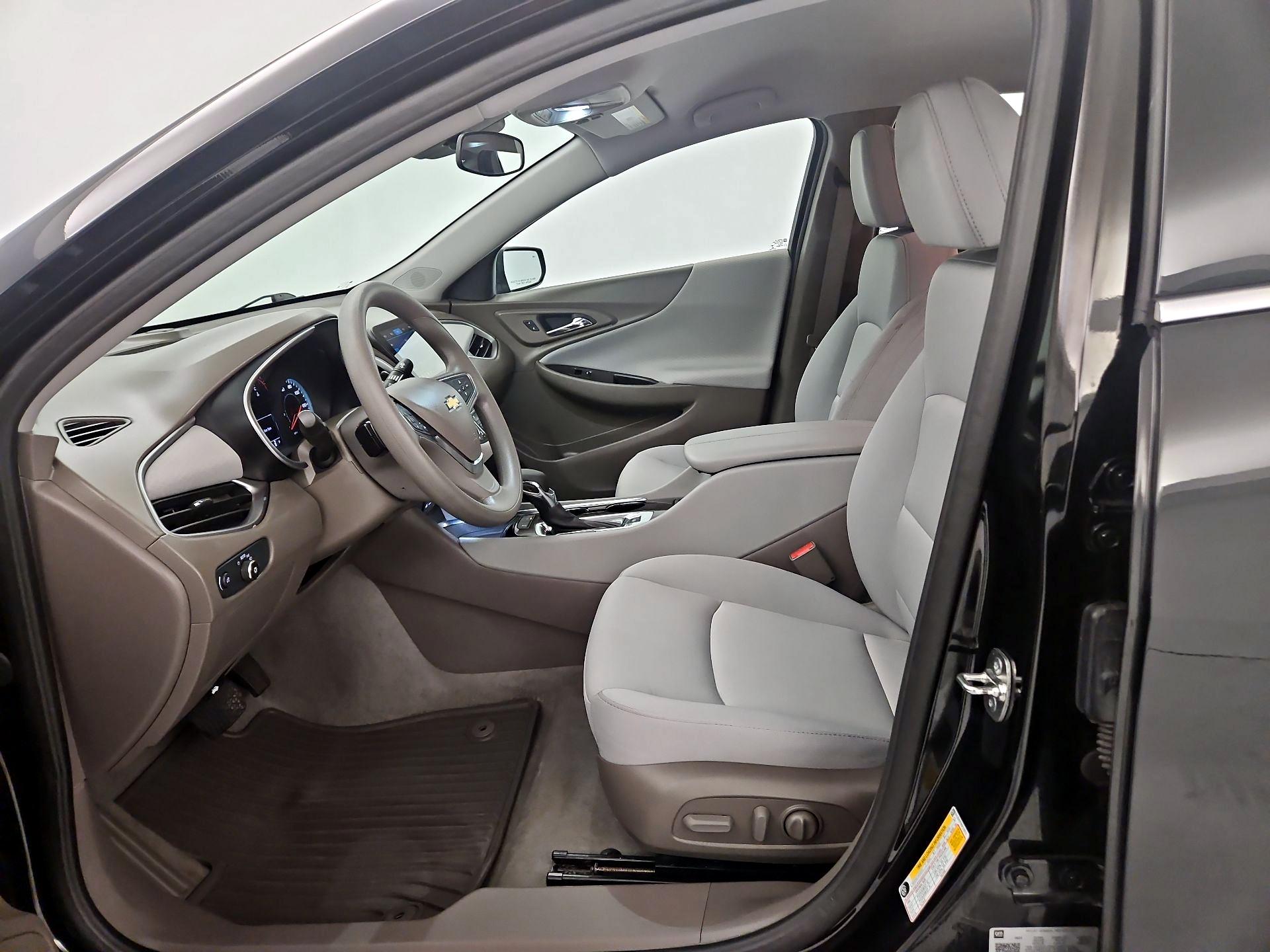 Thumbnail: 2025 Chevrolet Malibu - 11