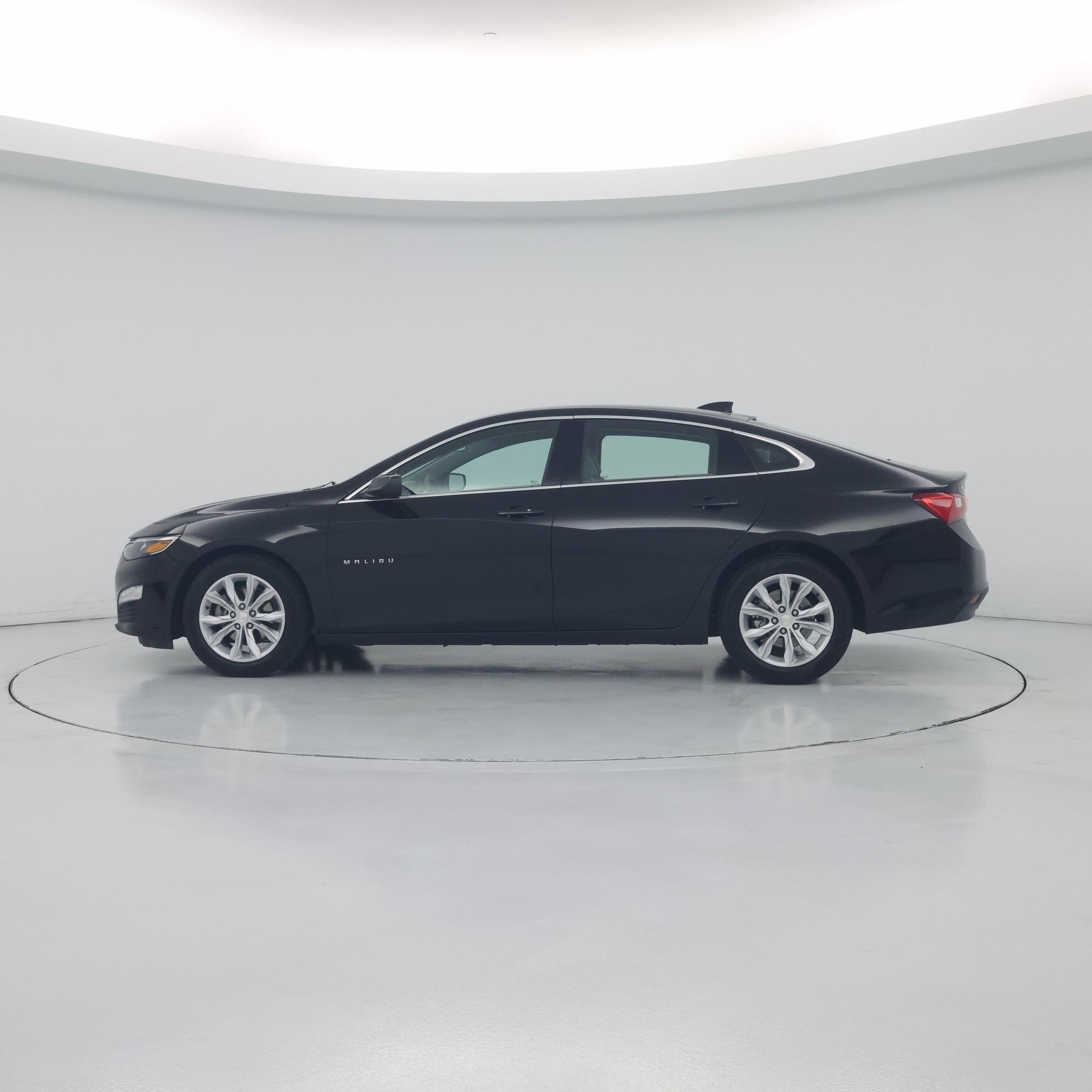Thumbnail: 2025 Chevrolet Malibu - 3