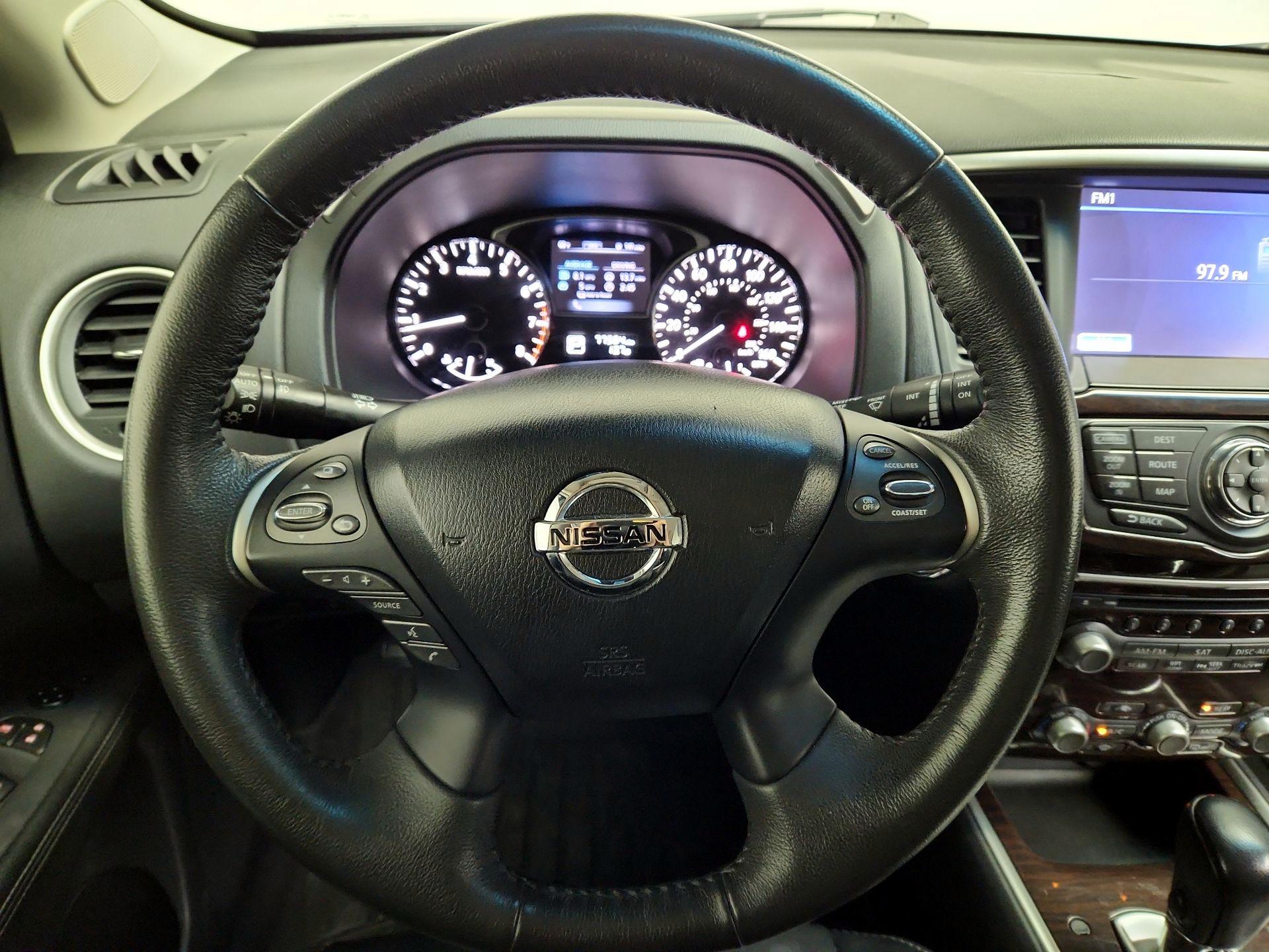 Thumbnail: 2015 Nissan Pathfinder - 10