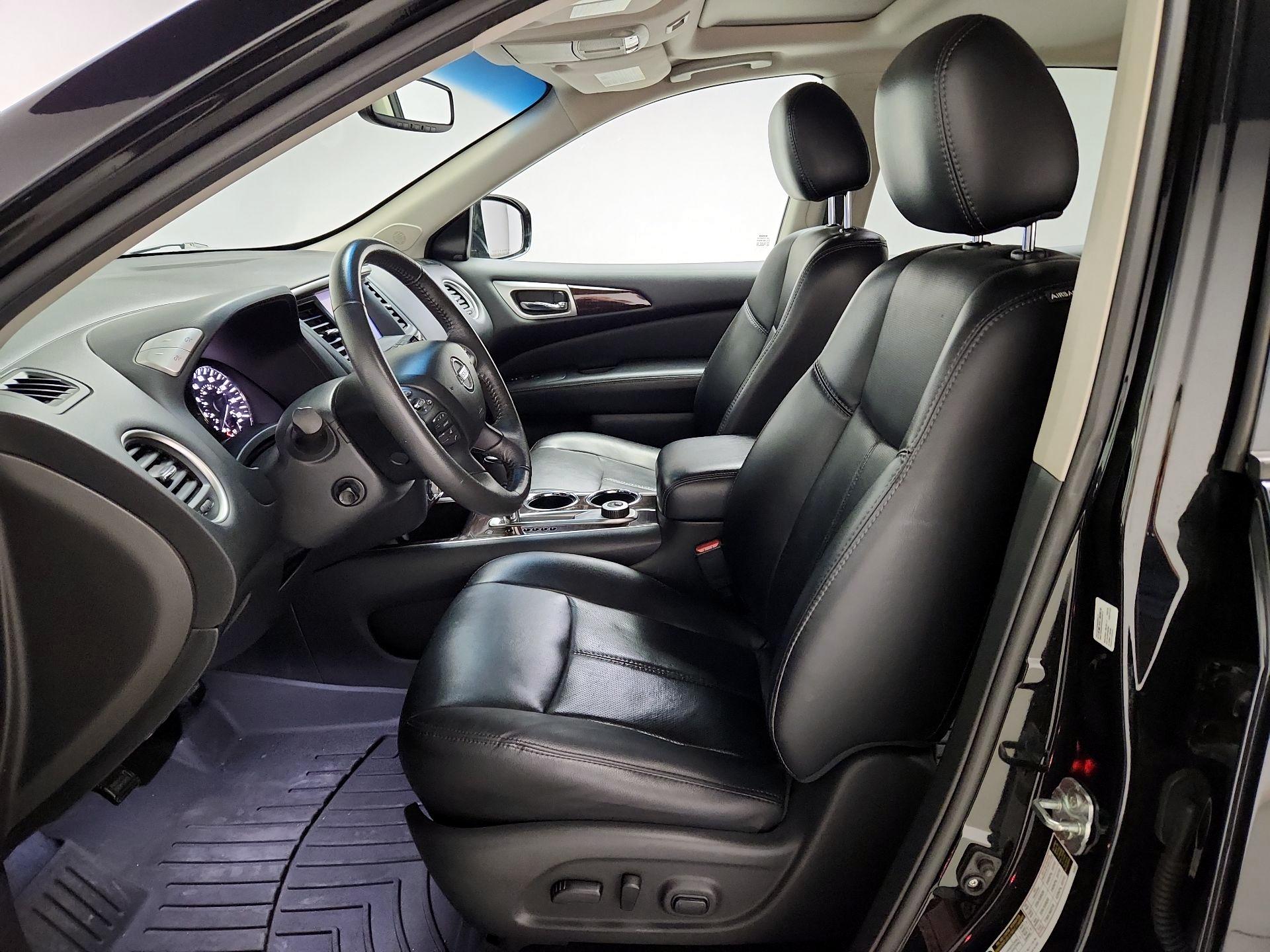 Thumbnail: 2015 Nissan Pathfinder - 11