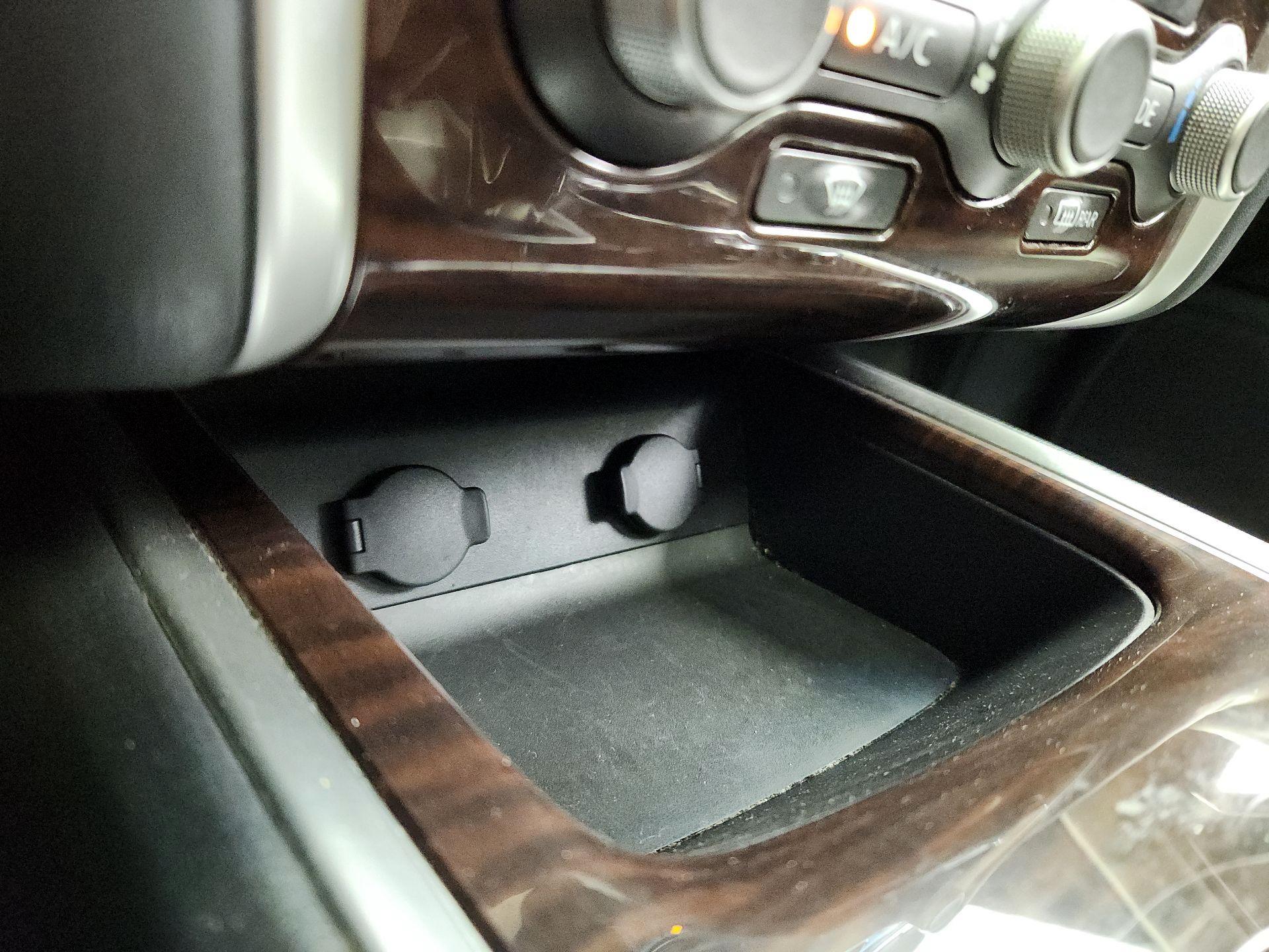 Thumbnail: 2015 Nissan Pathfinder - 19