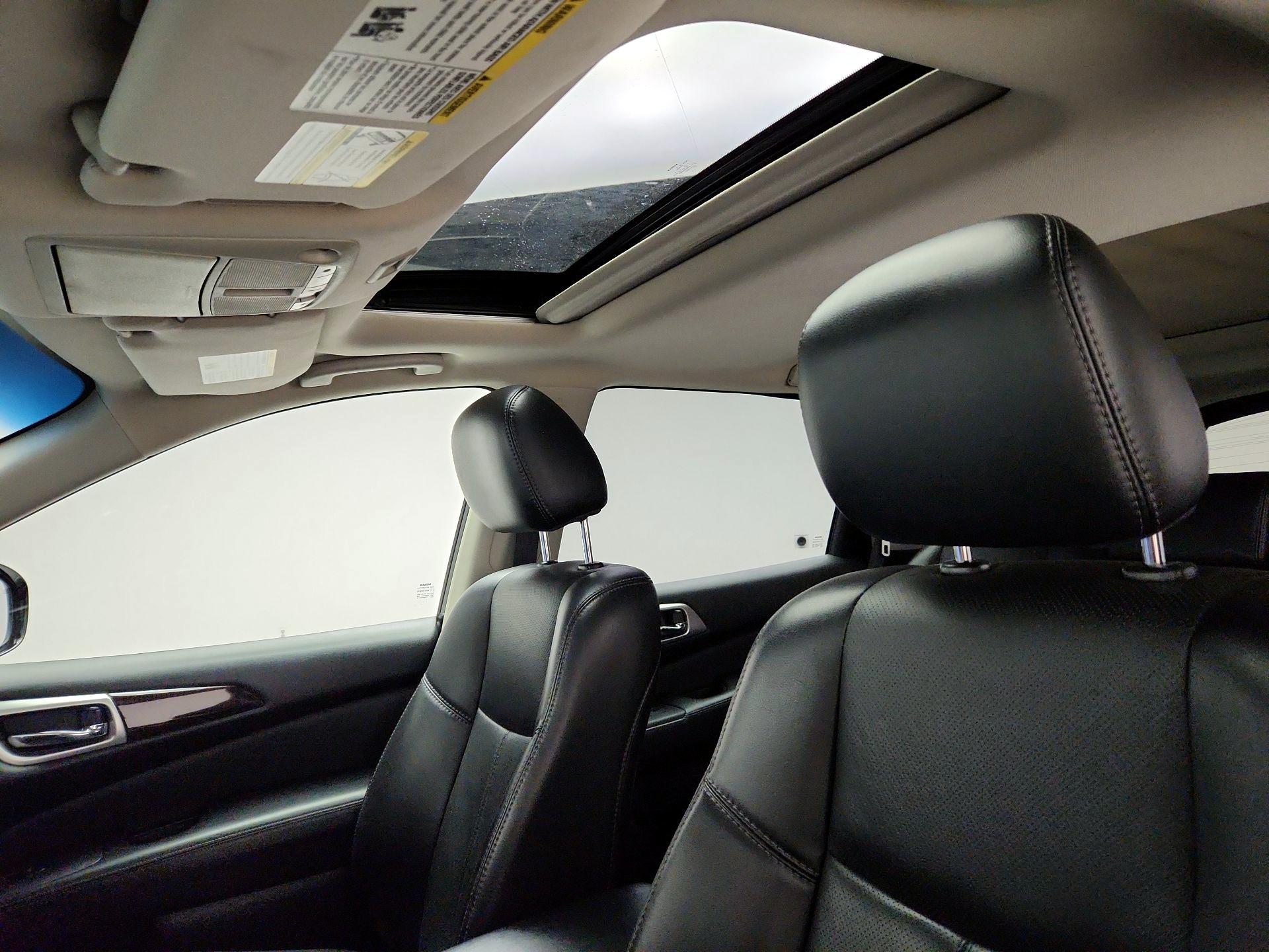 Thumbnail: 2015 Nissan Pathfinder - 20