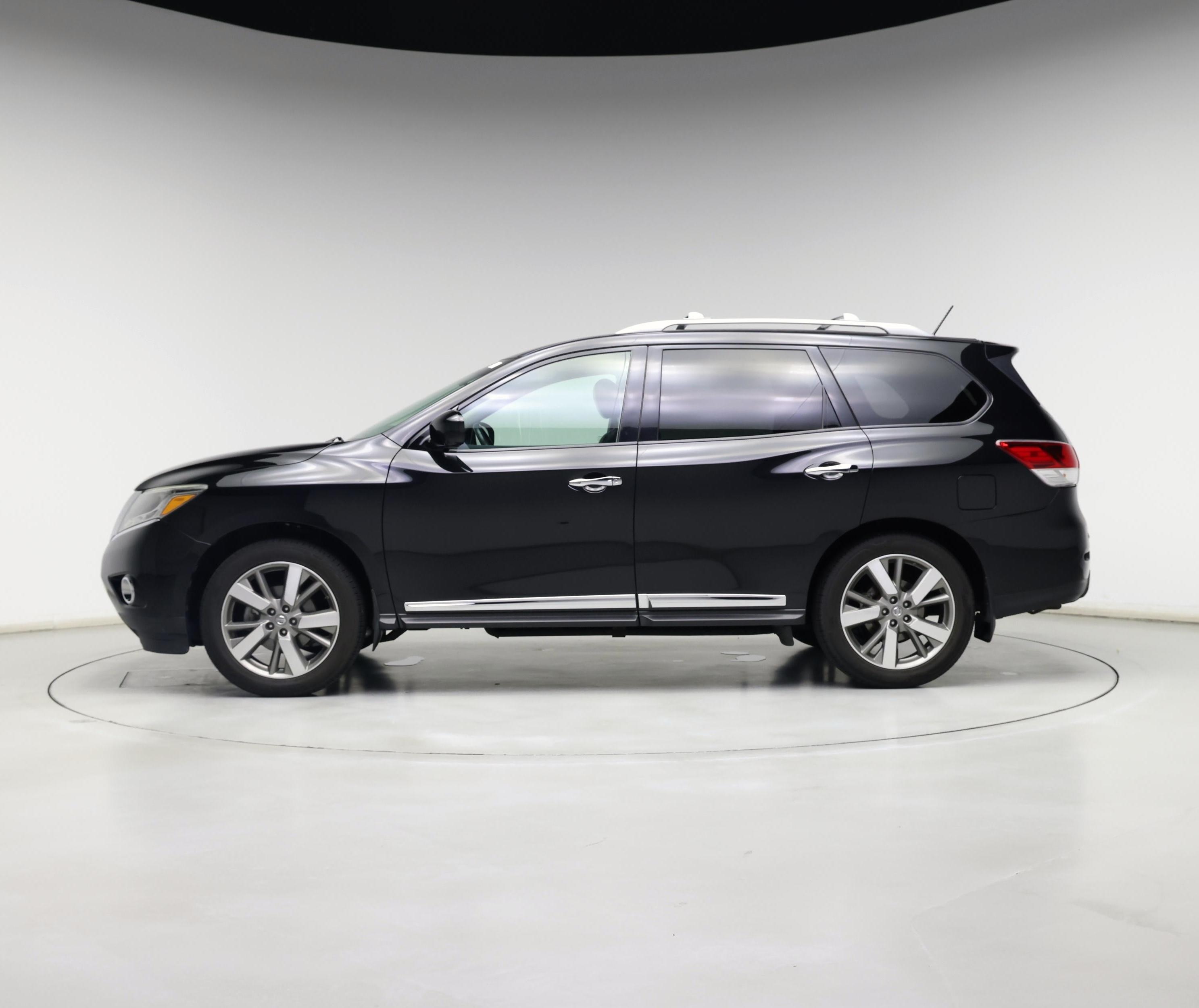 Thumbnail: 2015 Nissan Pathfinder - 3