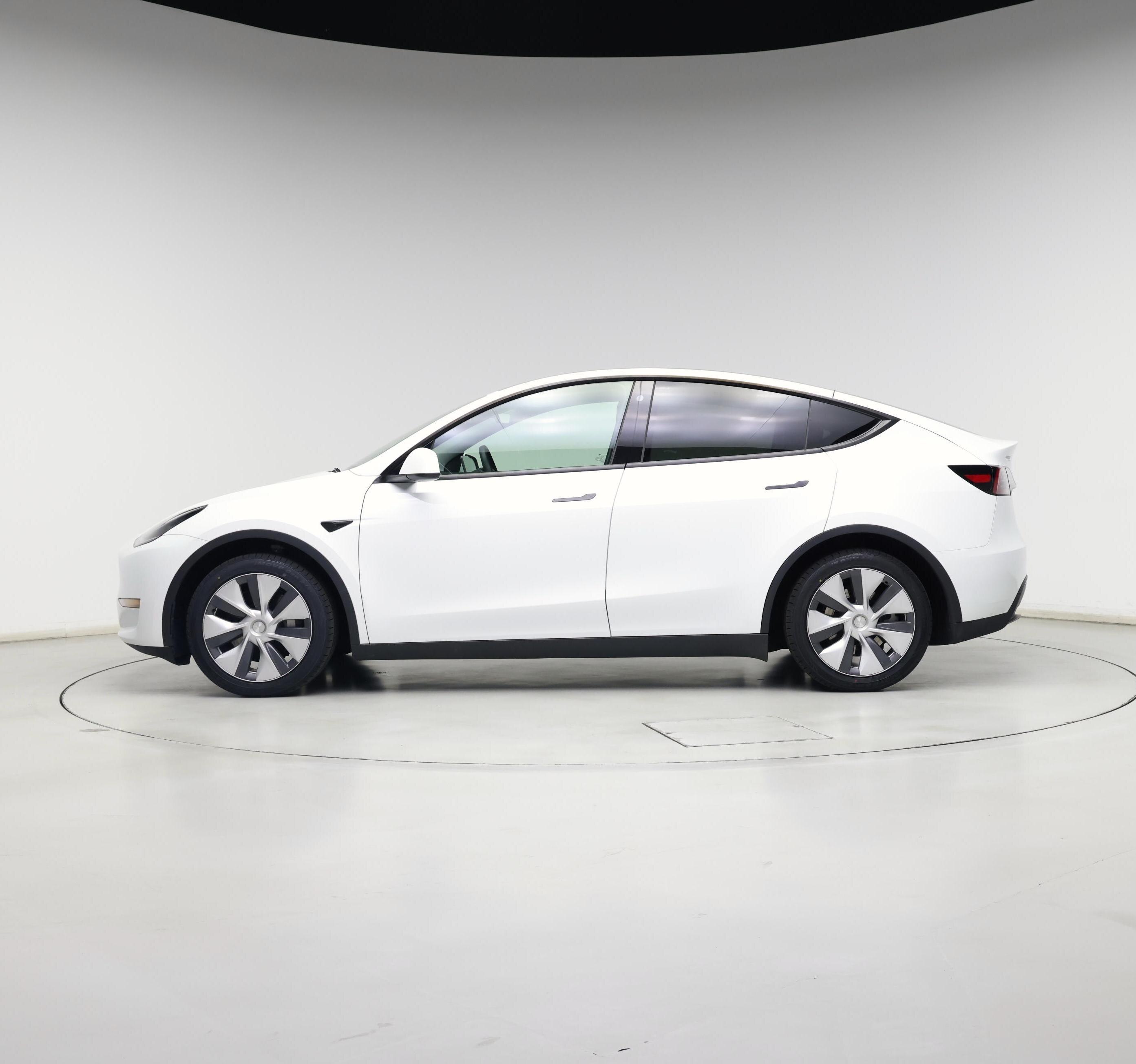 Thumbnail: 2023 Tesla Model Y - 3