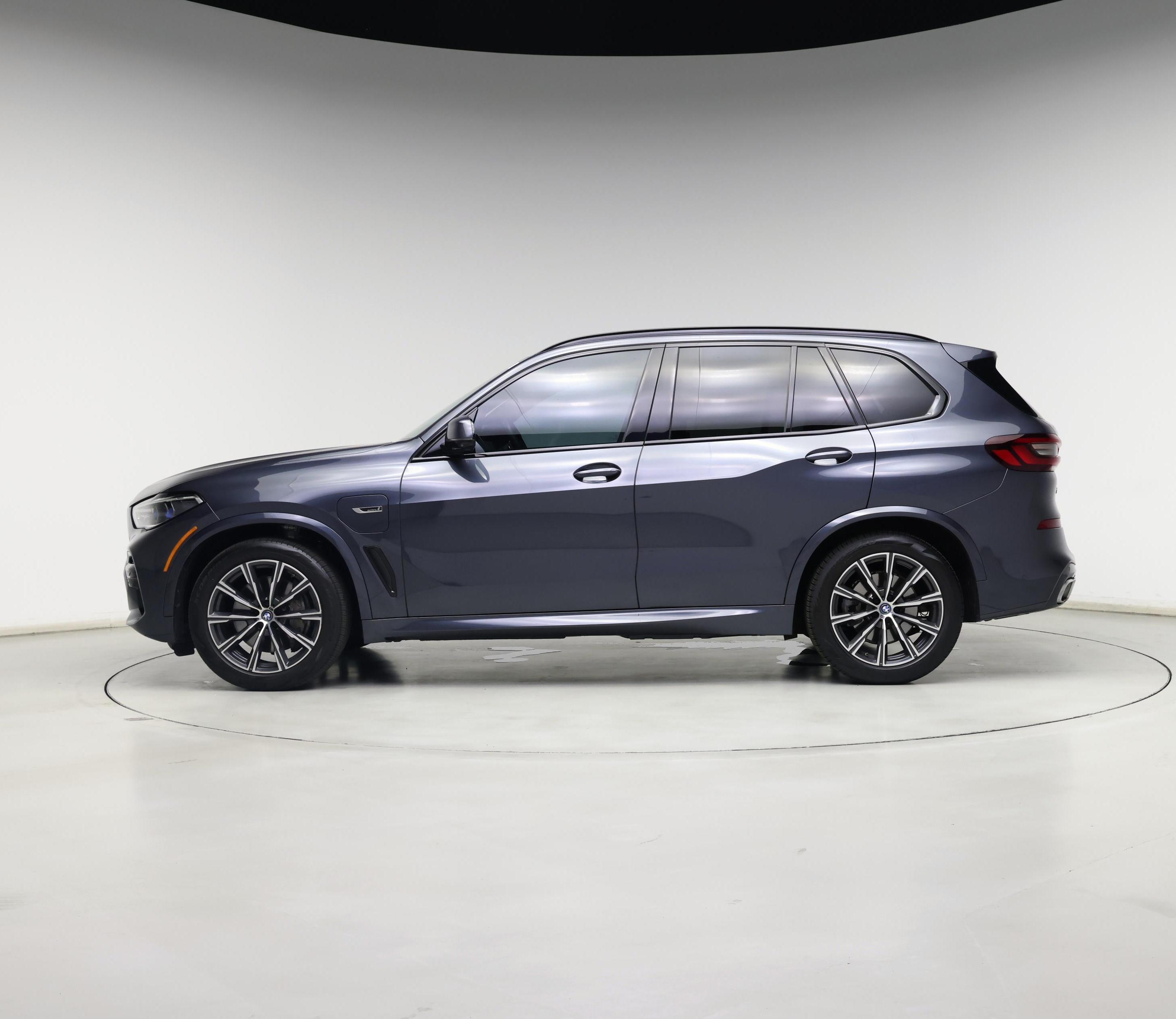 Thumbnail: 2022 BMW X5 - 3