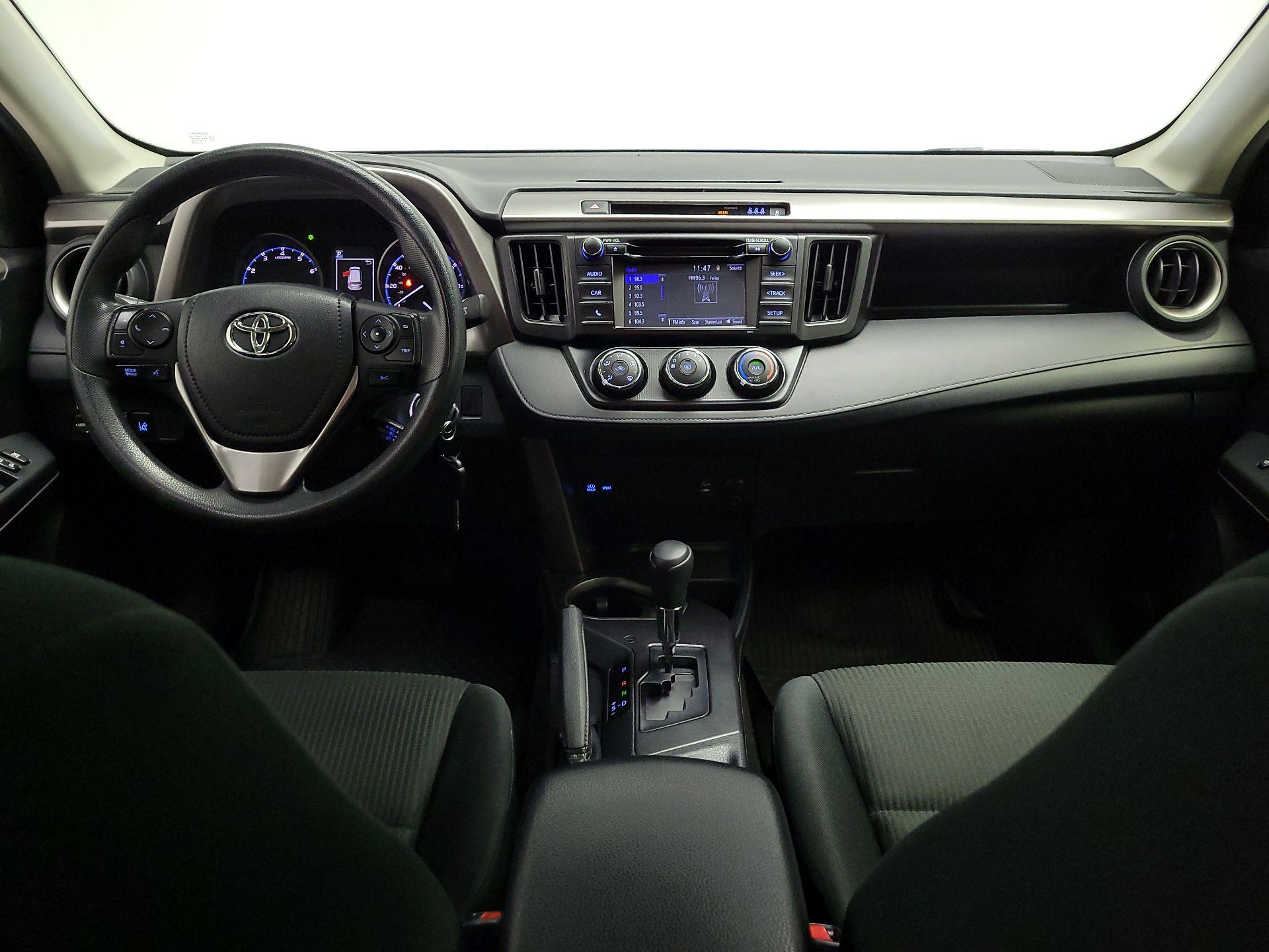 Thumbnail: 2018 Toyota RAV4 - 9