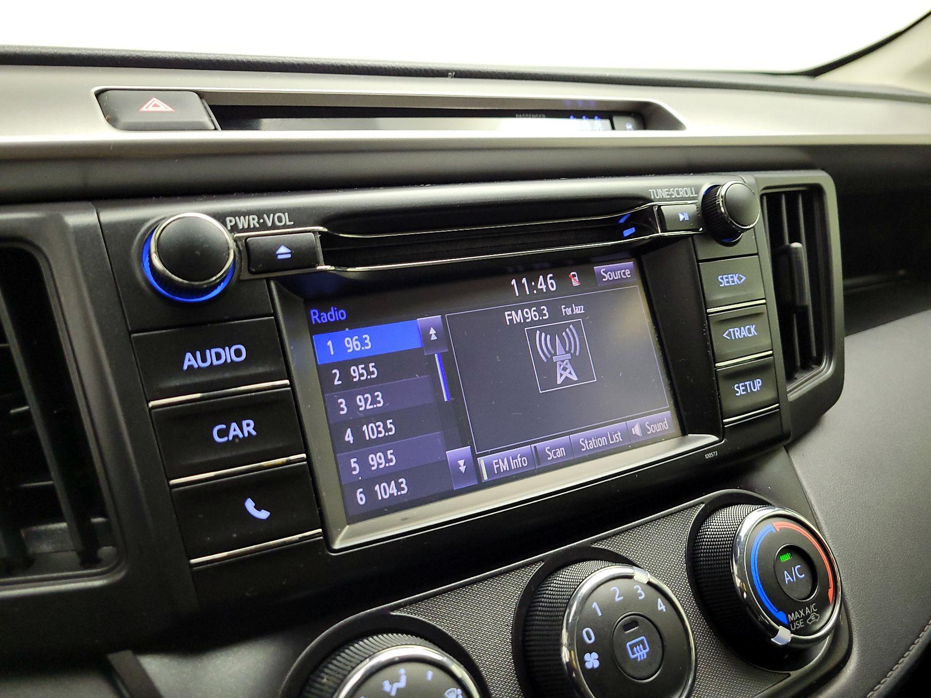 Thumbnail: 2018 Toyota RAV4 - 15