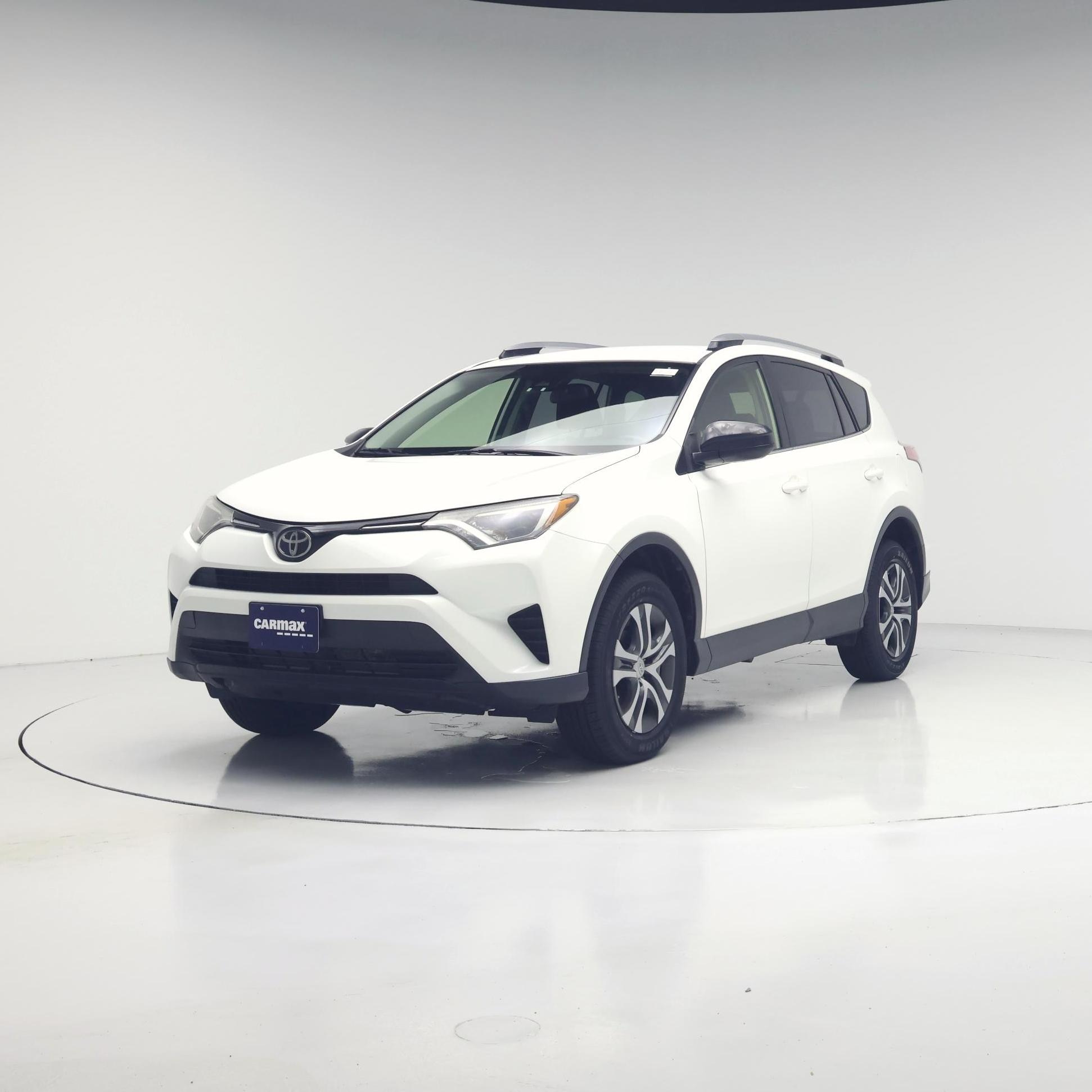 Thumbnail: 2018 Toyota RAV4 - 4