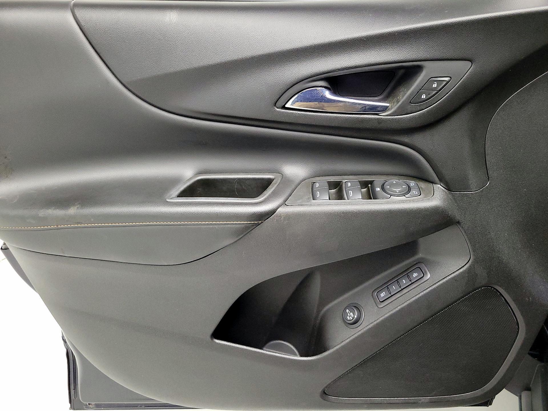 Thumbnail: 2020 Chevrolet Equinox - 12