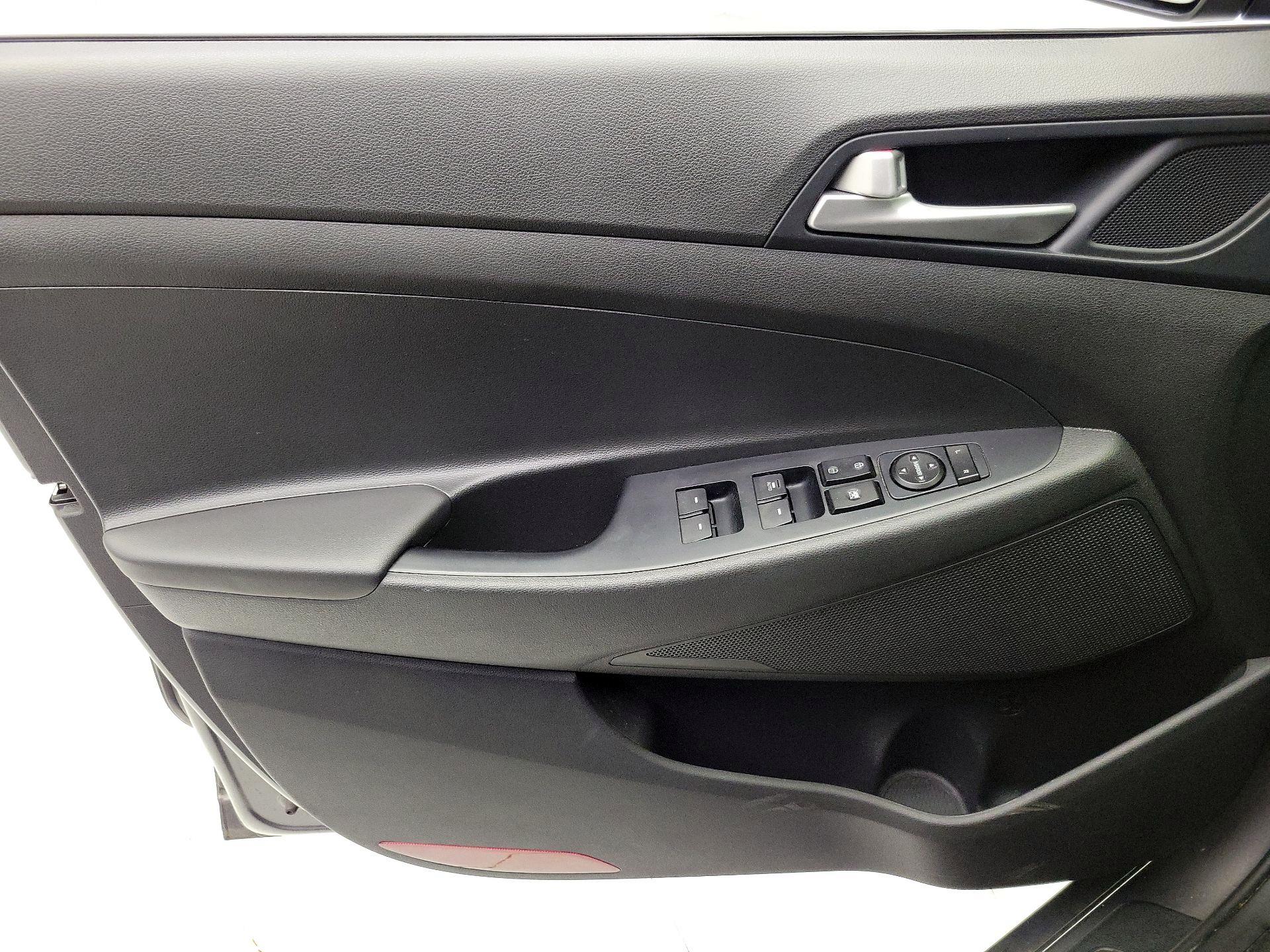 Thumbnail: 2020 Hyundai Tucson - 12