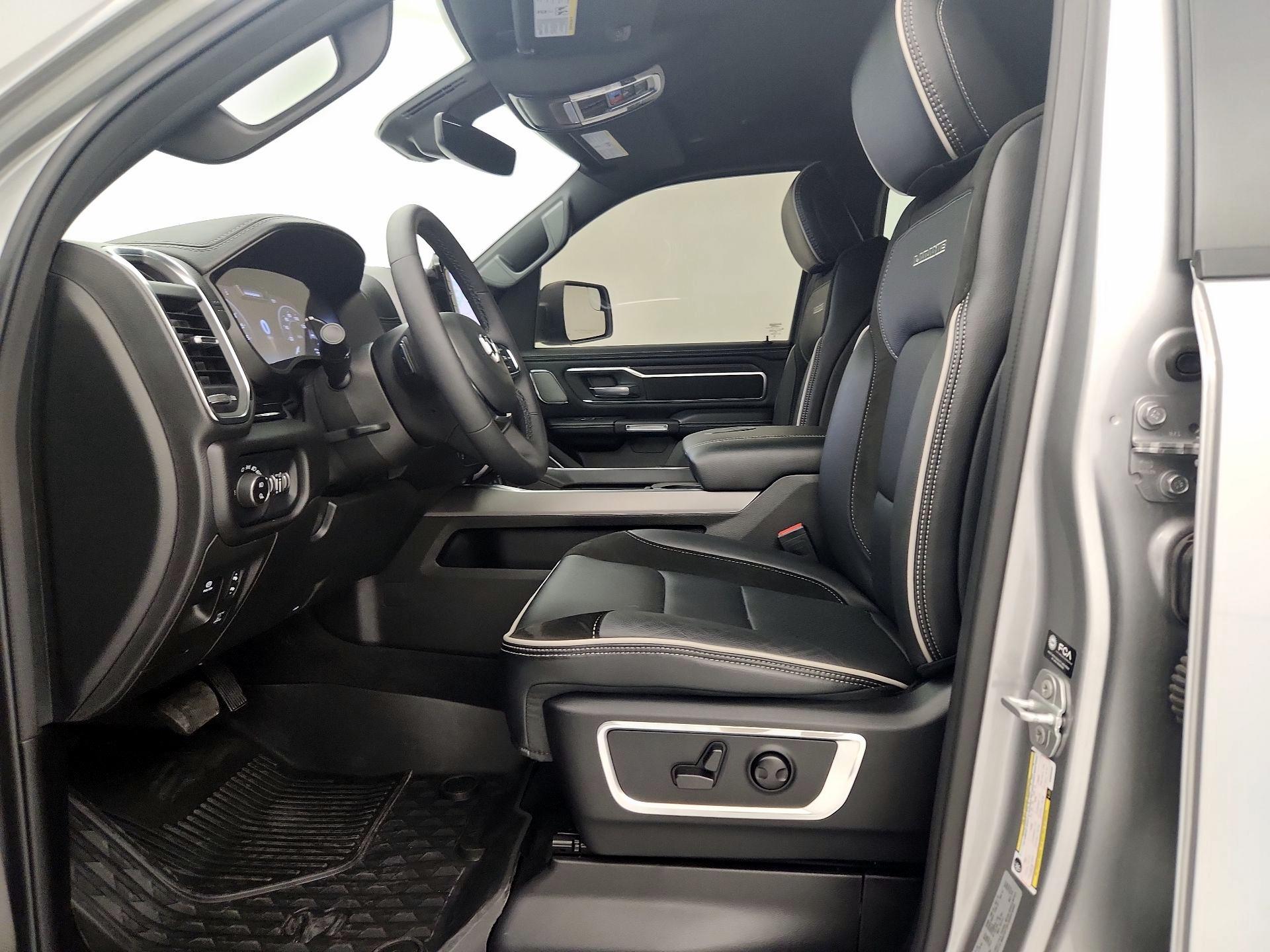 Thumbnail: 2025 RAM 1500 - 11